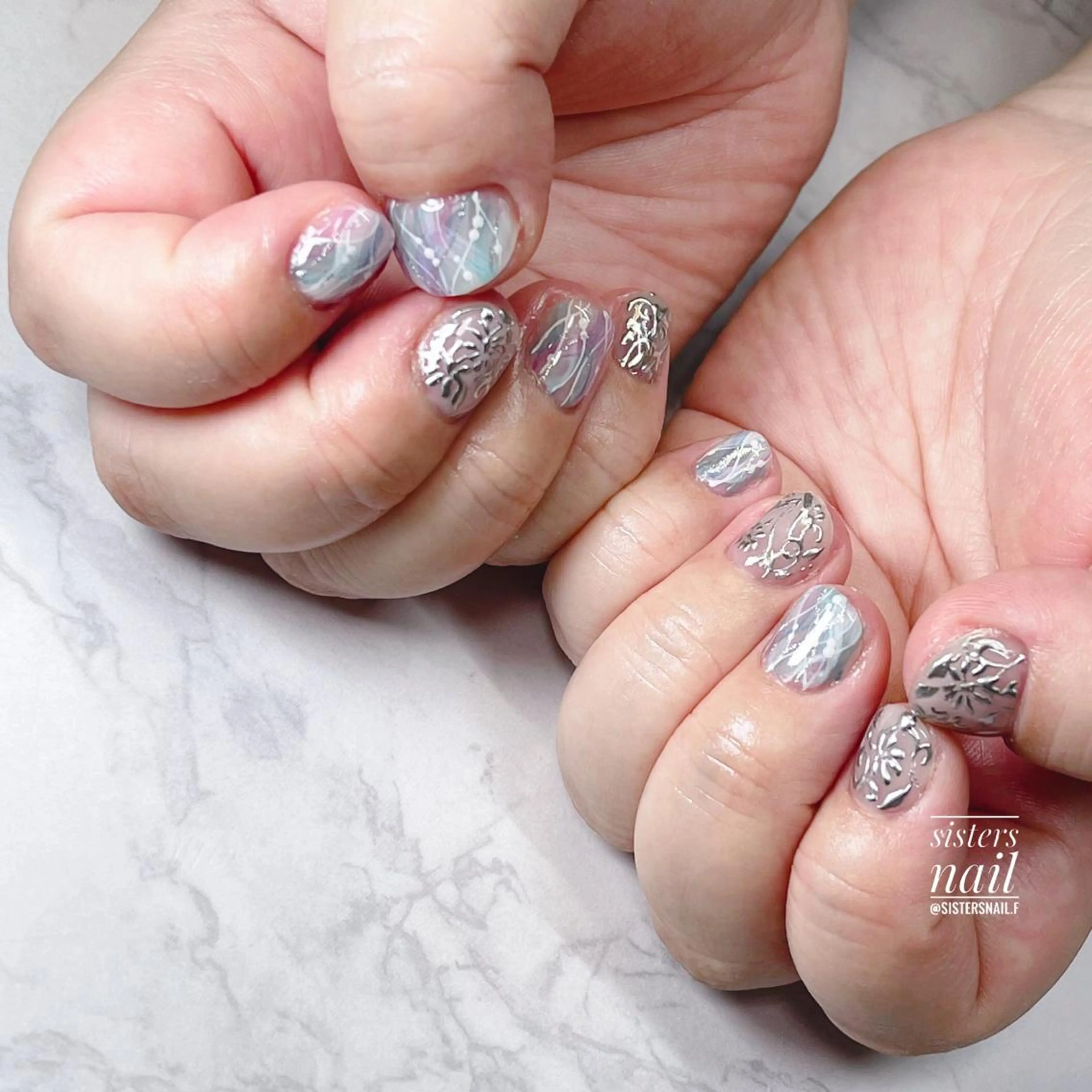 ネイル アートネイル キラキラネイル ニュアンスネイル 夏ネイル sisters nail.fのネイルデザイン