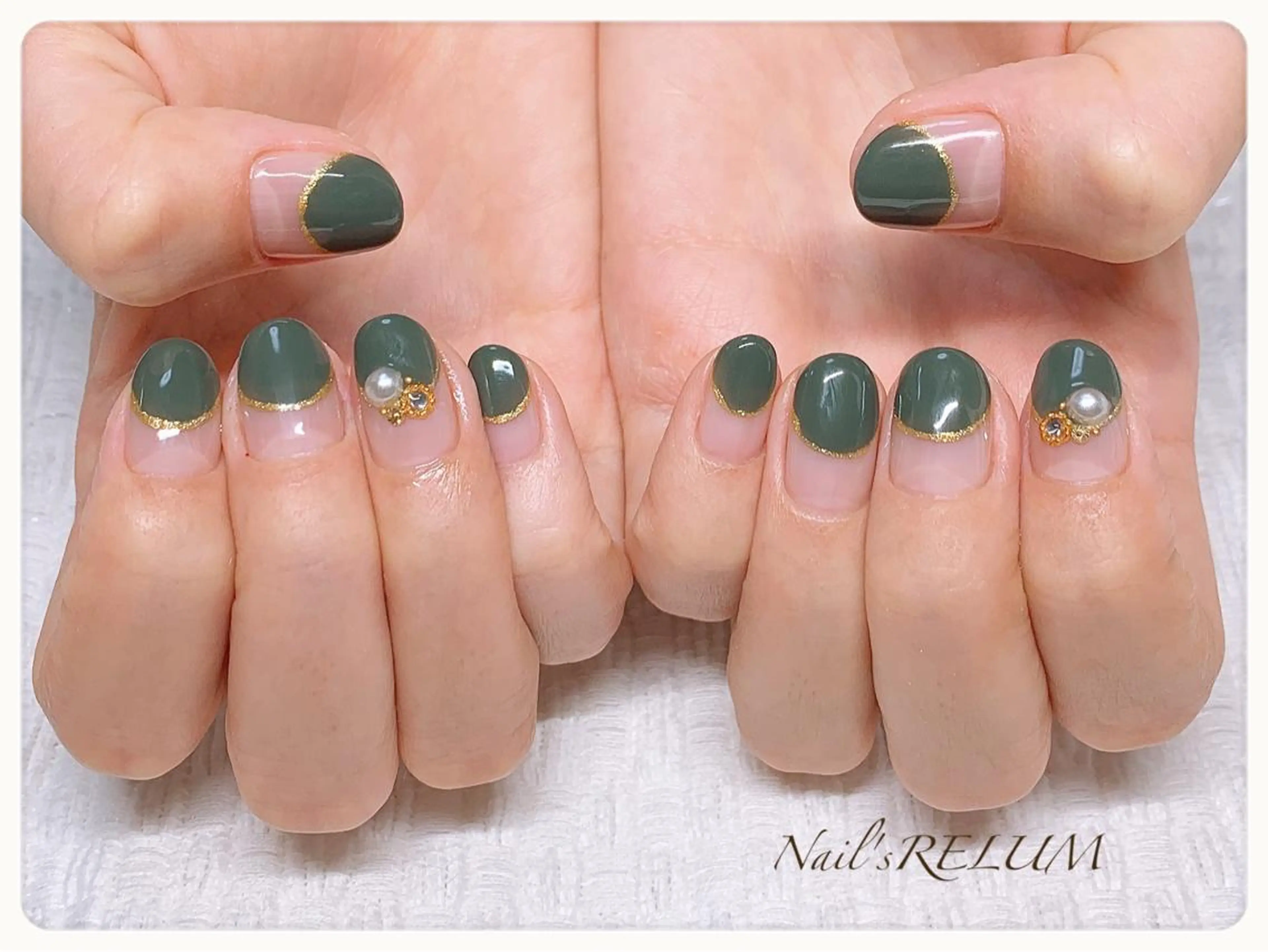 ネイル ラメ(グリッター) THECOLORS所属・近貞 莉奈のネイルデザイン