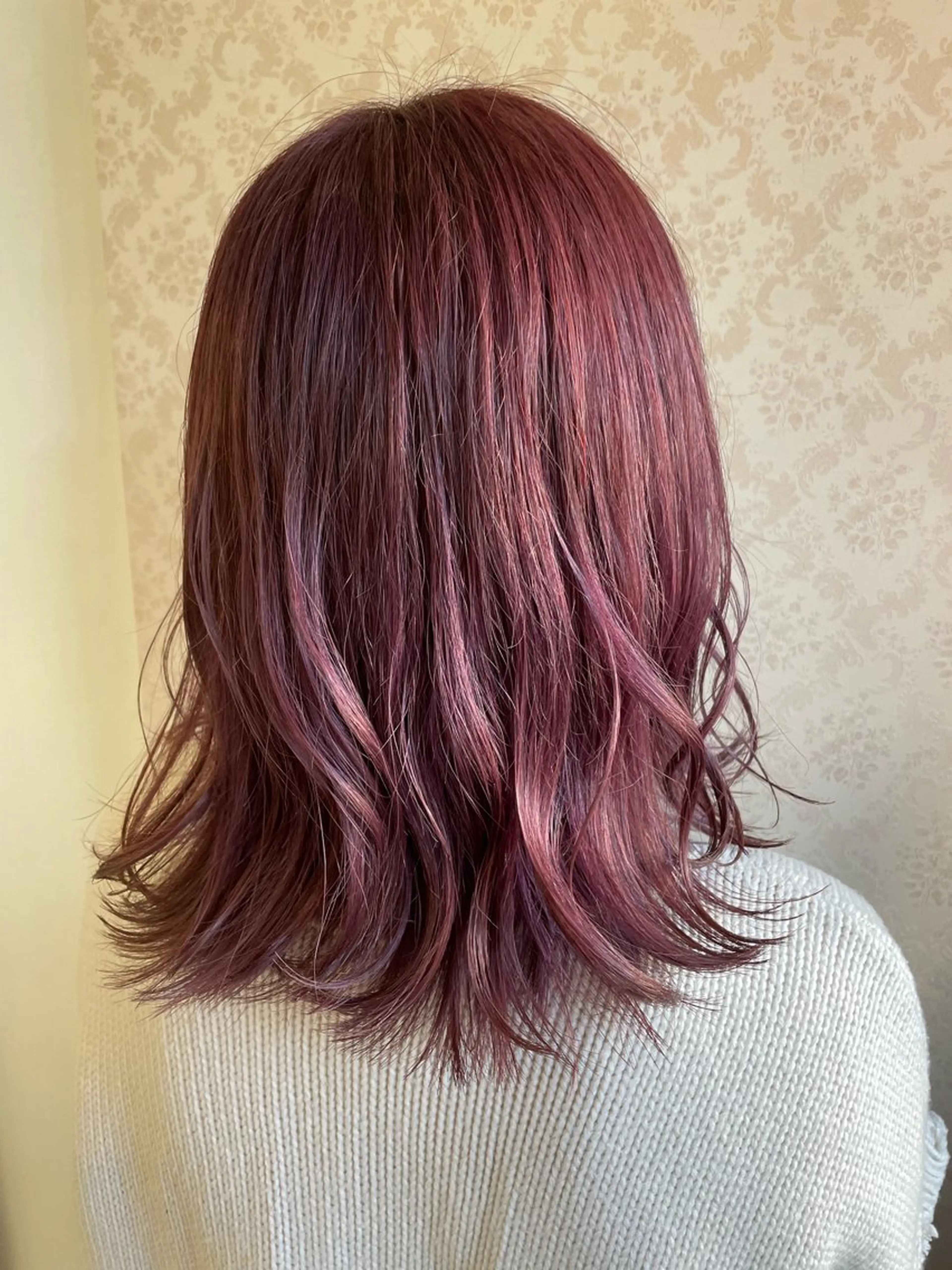 カラー ヒヨシ ルナのヘアスタイル