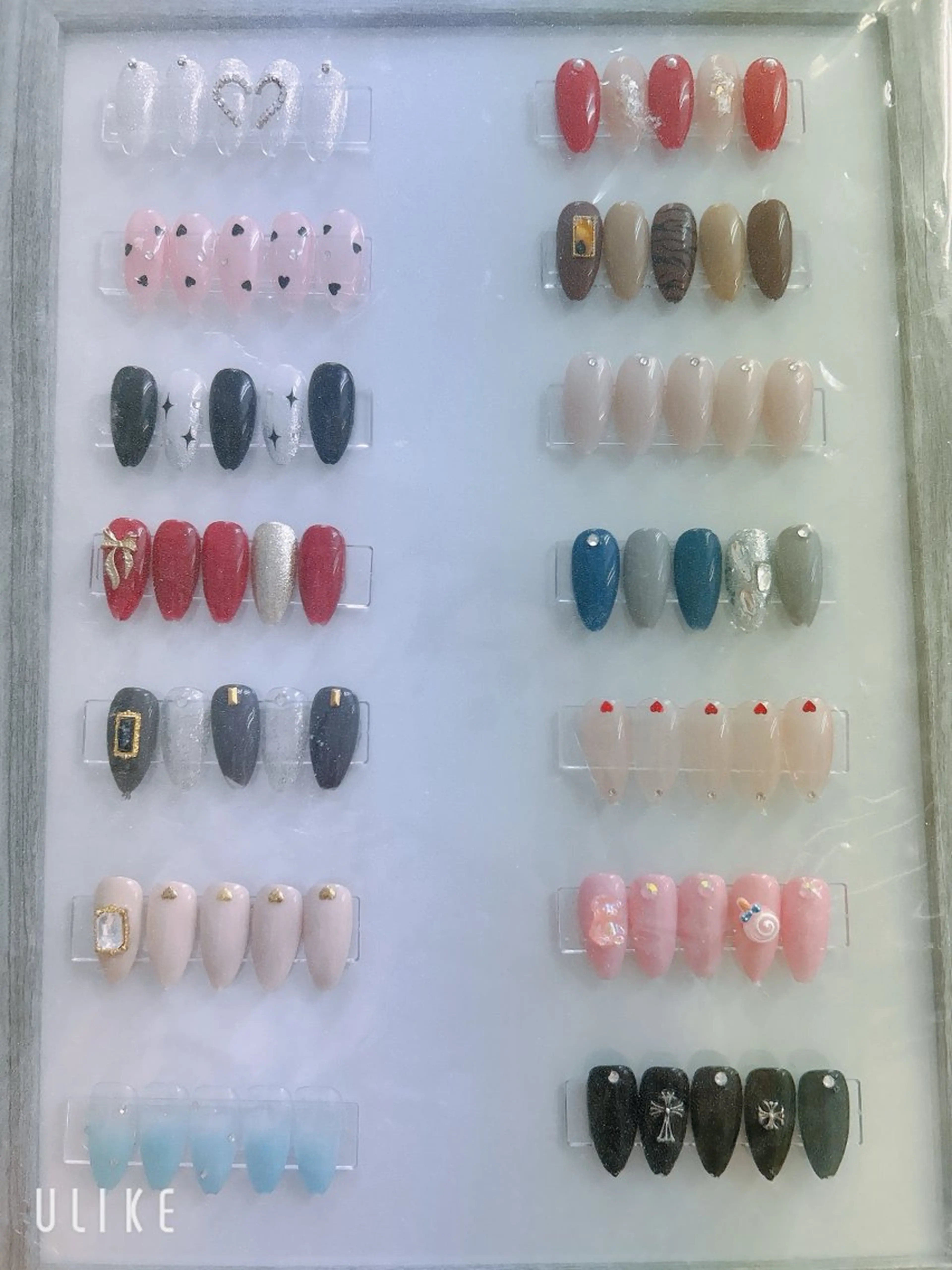 ネイル ハンドネイル Demure リリスのネイルデザイン