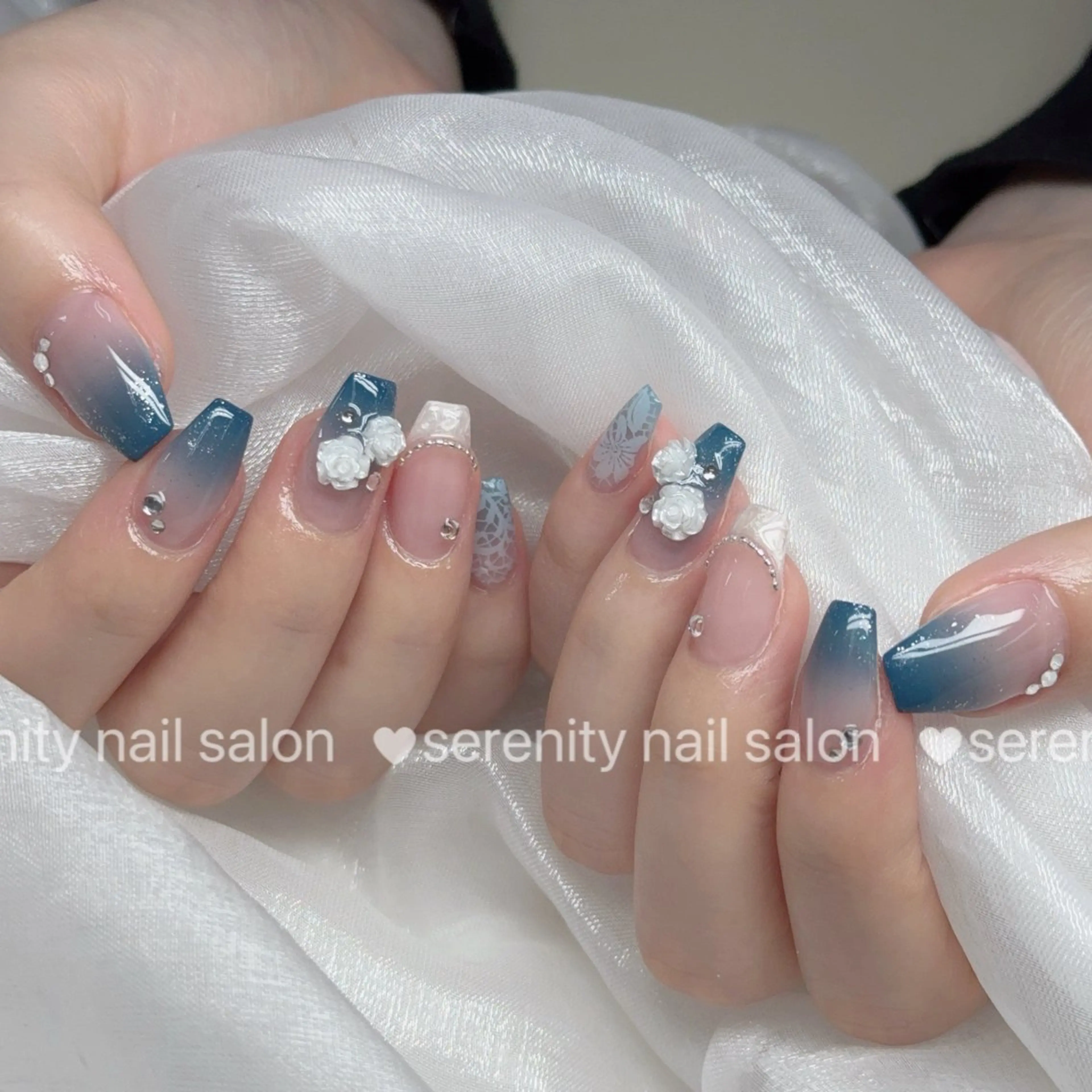 ネイル チークネイル 長さ出し フレンチネイル ジェルネイル キラキラネイル ハンドネイル ハンドケア ✨Serenity Nail salonのネイルデザイン