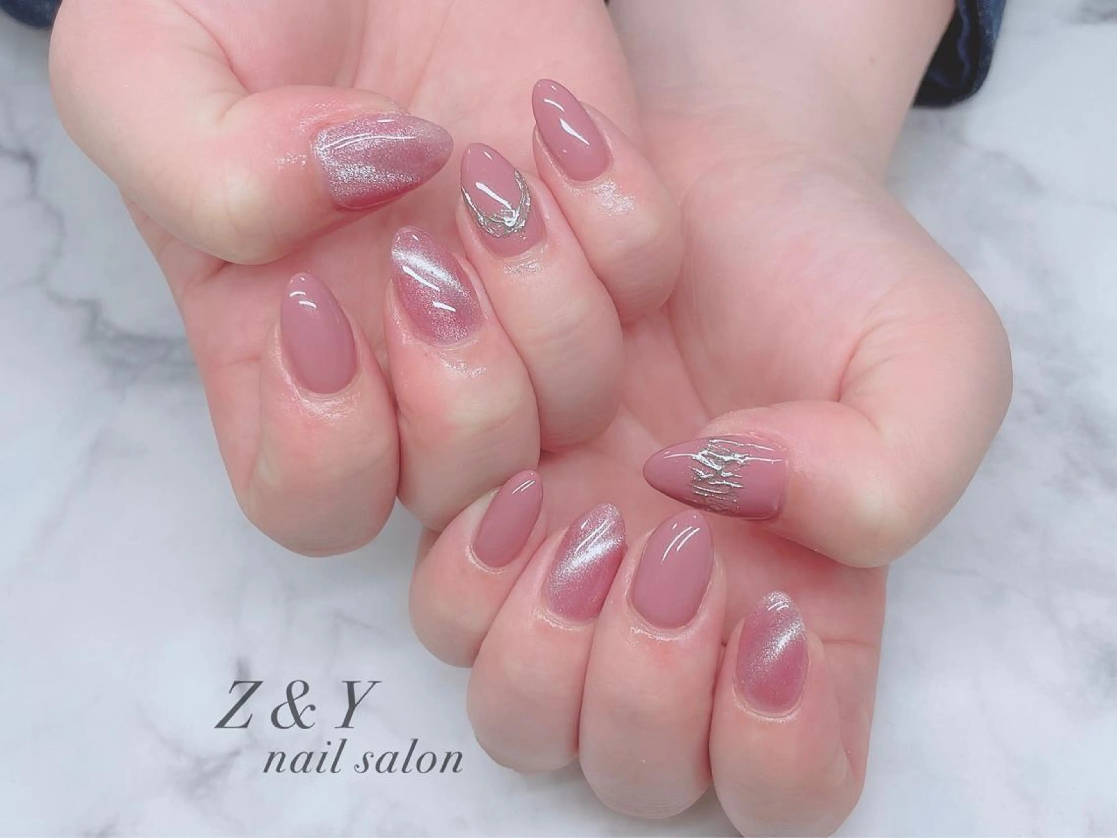 ネイル マグネットネイル ミラーネイル ﾌｨﾙｲﾝ専門ﾈｲﾙｻﾛﾝ彩 博多駅前店所属・ネイルサロン 彩 irodoriのネイルデザイン