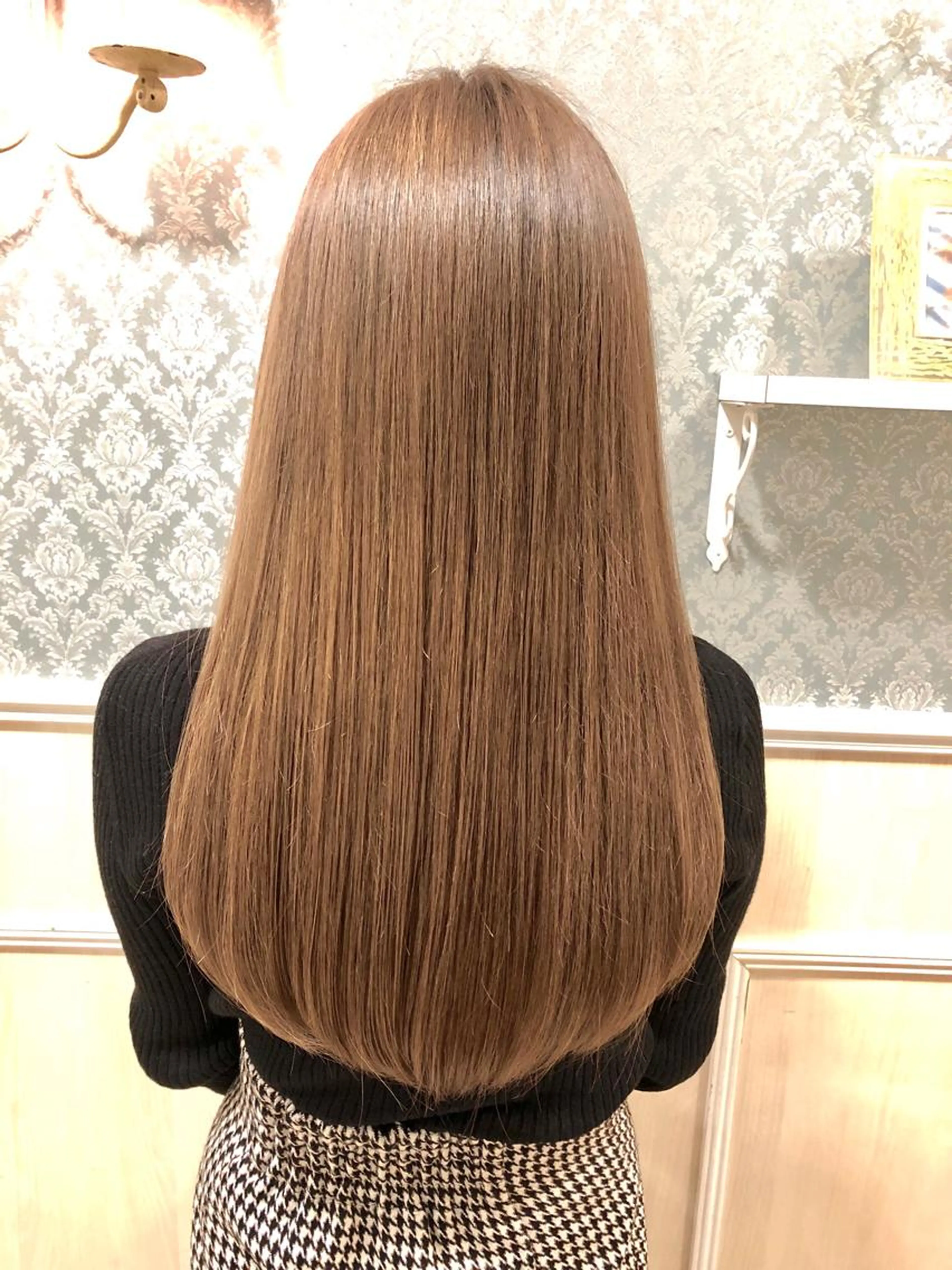 《全員利用可能》カット+ダブルカラー【ケアブリーチ】+1stepTrの写真