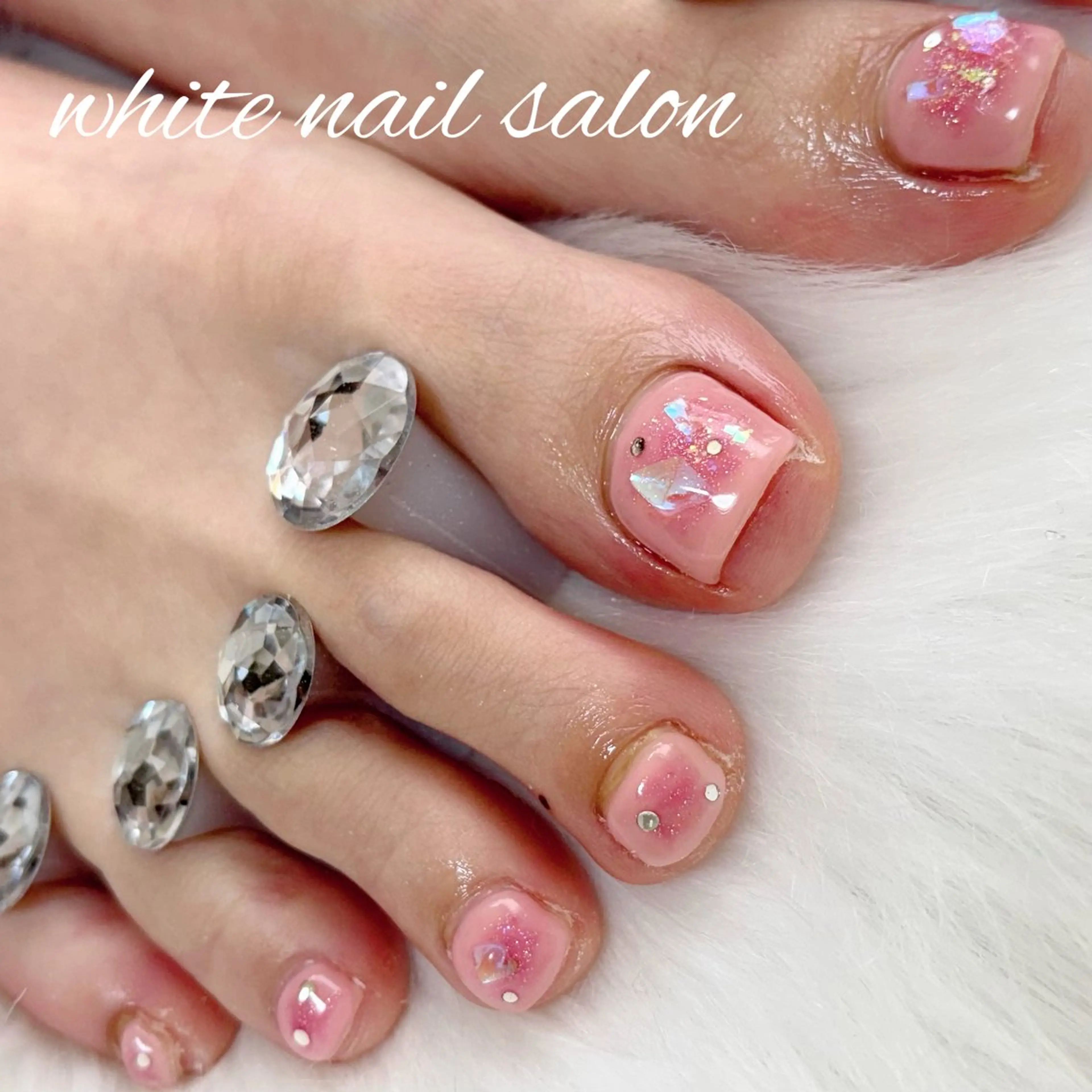 ネイル フットネイル フットネイル white nail salonのネイルデザイン