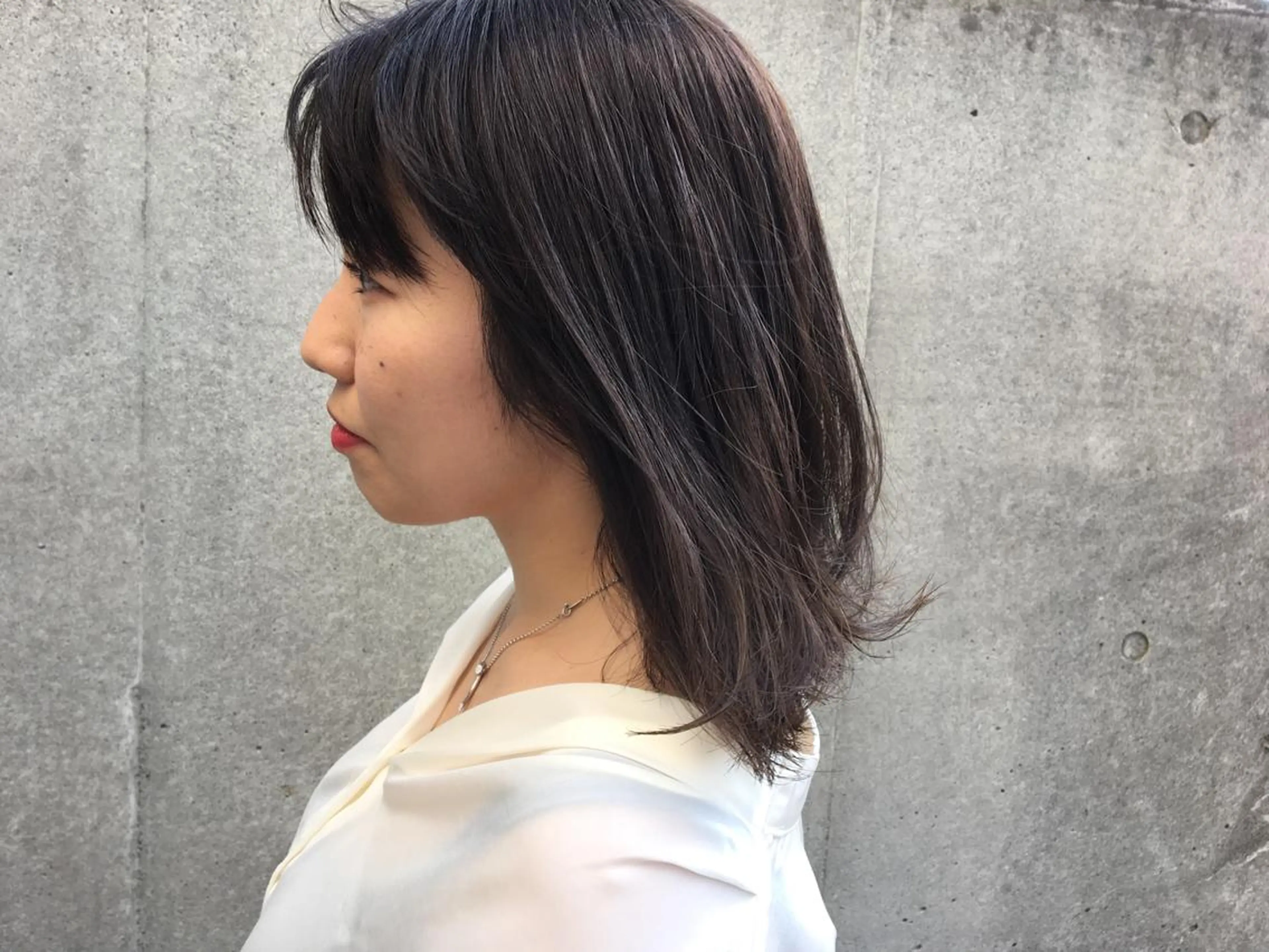 ミディアム カラー ヘアアレンジ グレージュ ハイライトカラー ハイライト SALOWIN  原宿ash所属・タナカ タクヤのヘアスタイル