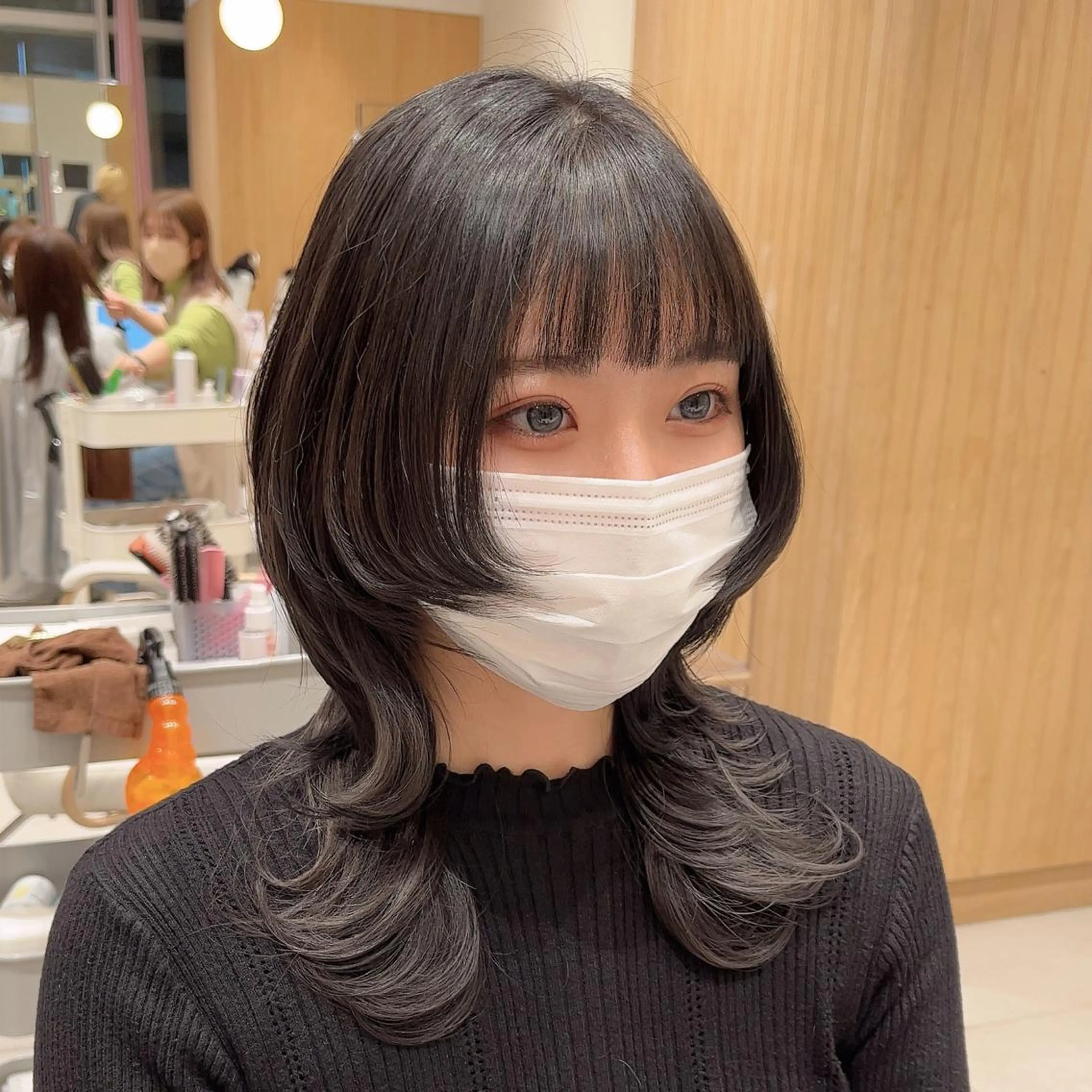 セミロング カラー ハイレイヤー レイヤーカット ウルフカット 赤羽今日子/レイヤー /盛れる顔まわりのヘアスタイル