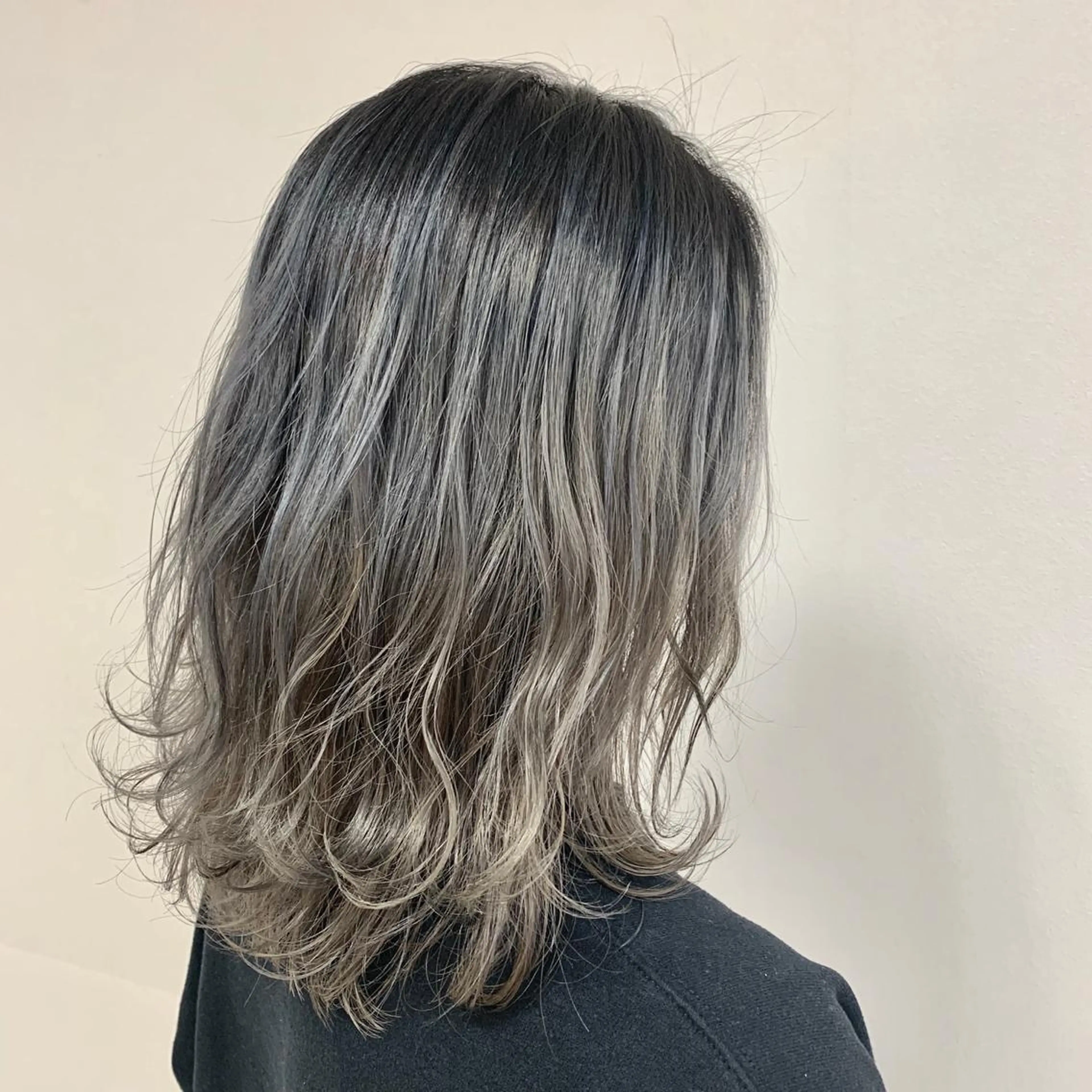 ミディアム カラー ヘアアレンジ ヘアカラー トリートメント 【Sweep】おじま のぞみのヘアスタイル