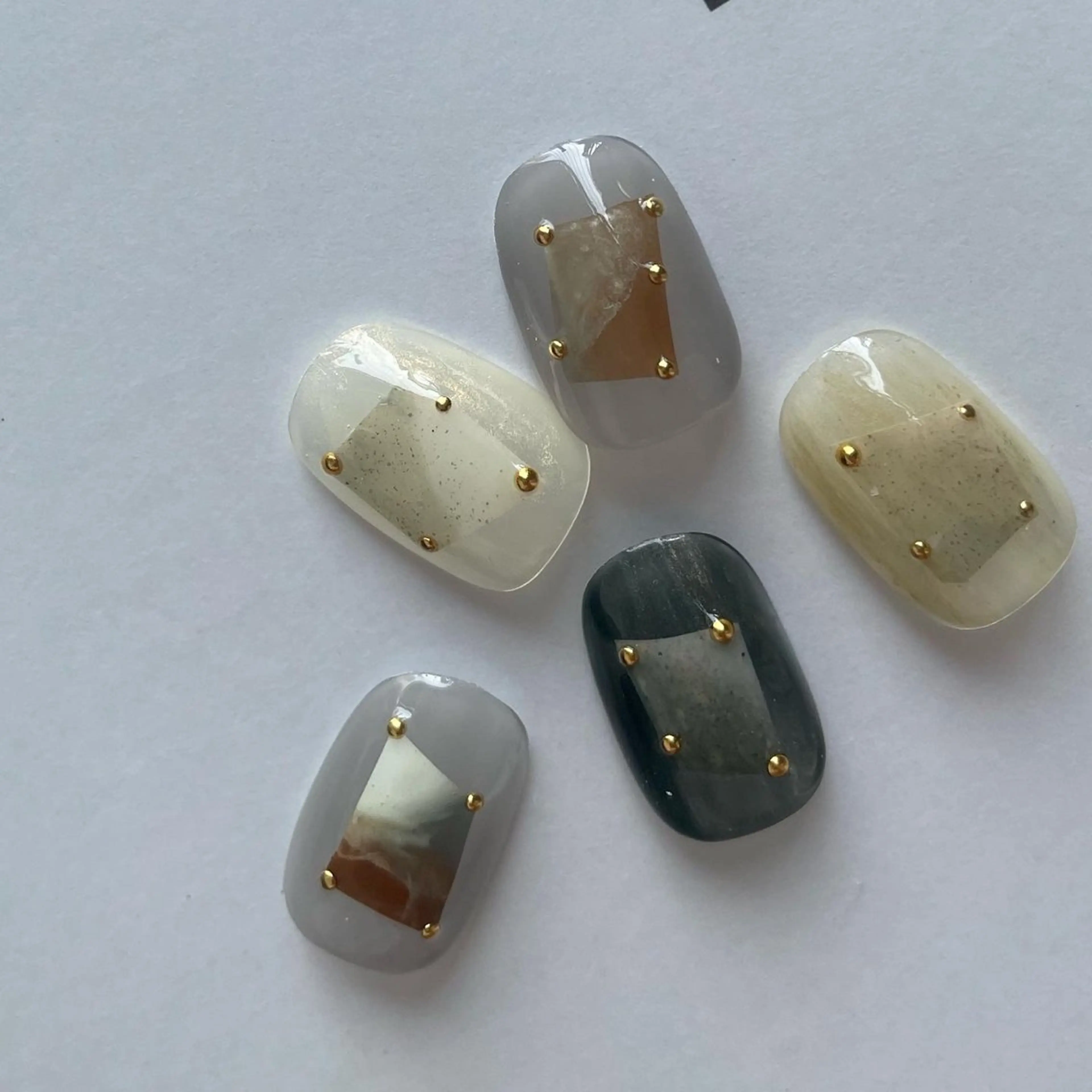 ネイル Manon Yuiのマツエク・マツパデザイン