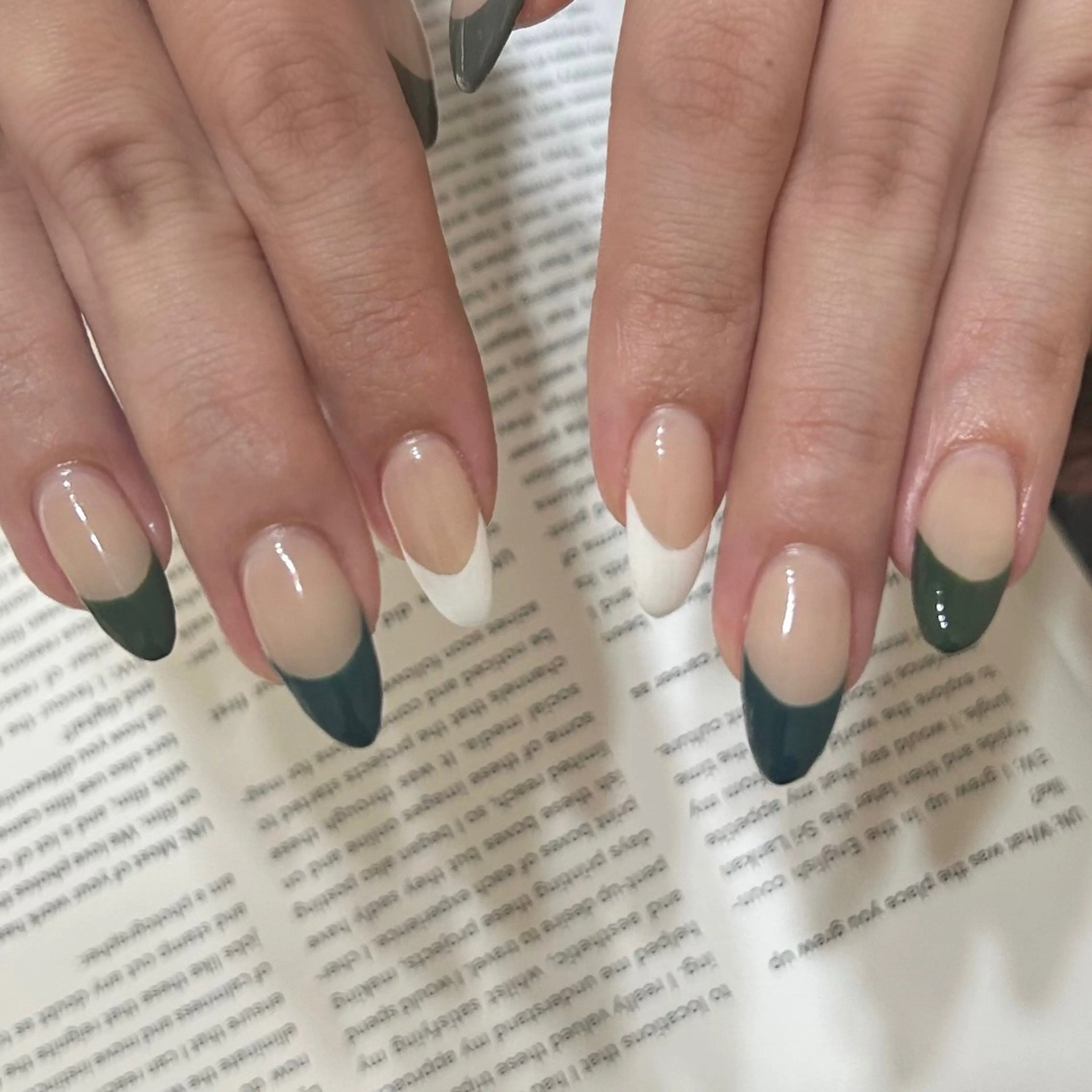 ネイル ブルー フットネイル ジェルネイル キラキラネイル 韓国ネイル ハンドネイル RooM -produce by maynail-所属・RooM -mizuki-のネイルデザイン