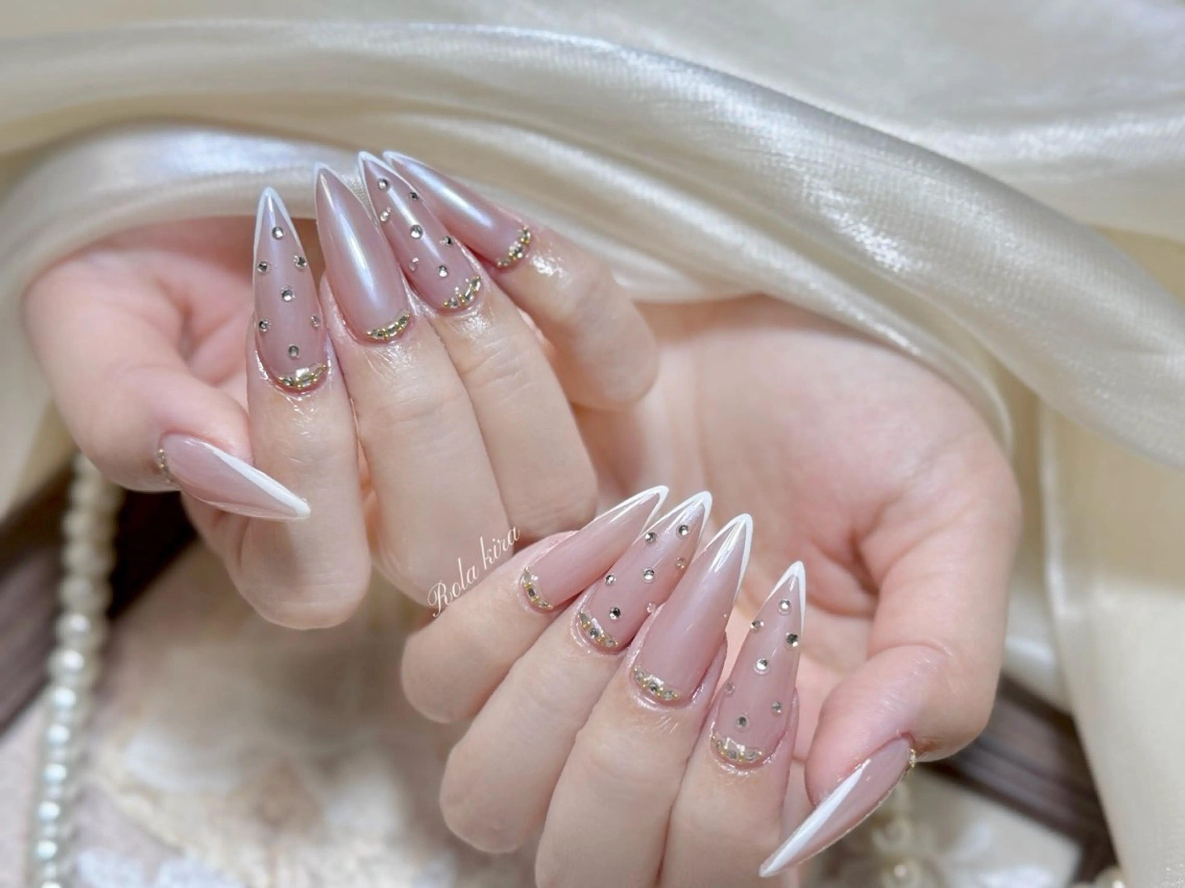 ネイル オーロラネイル フラワーネイル フレンチネイル ジェルネイル ガラスフレンチ ハンドネイル Rola kira nail salon所属・Rola kira 麗のネイルデザイン