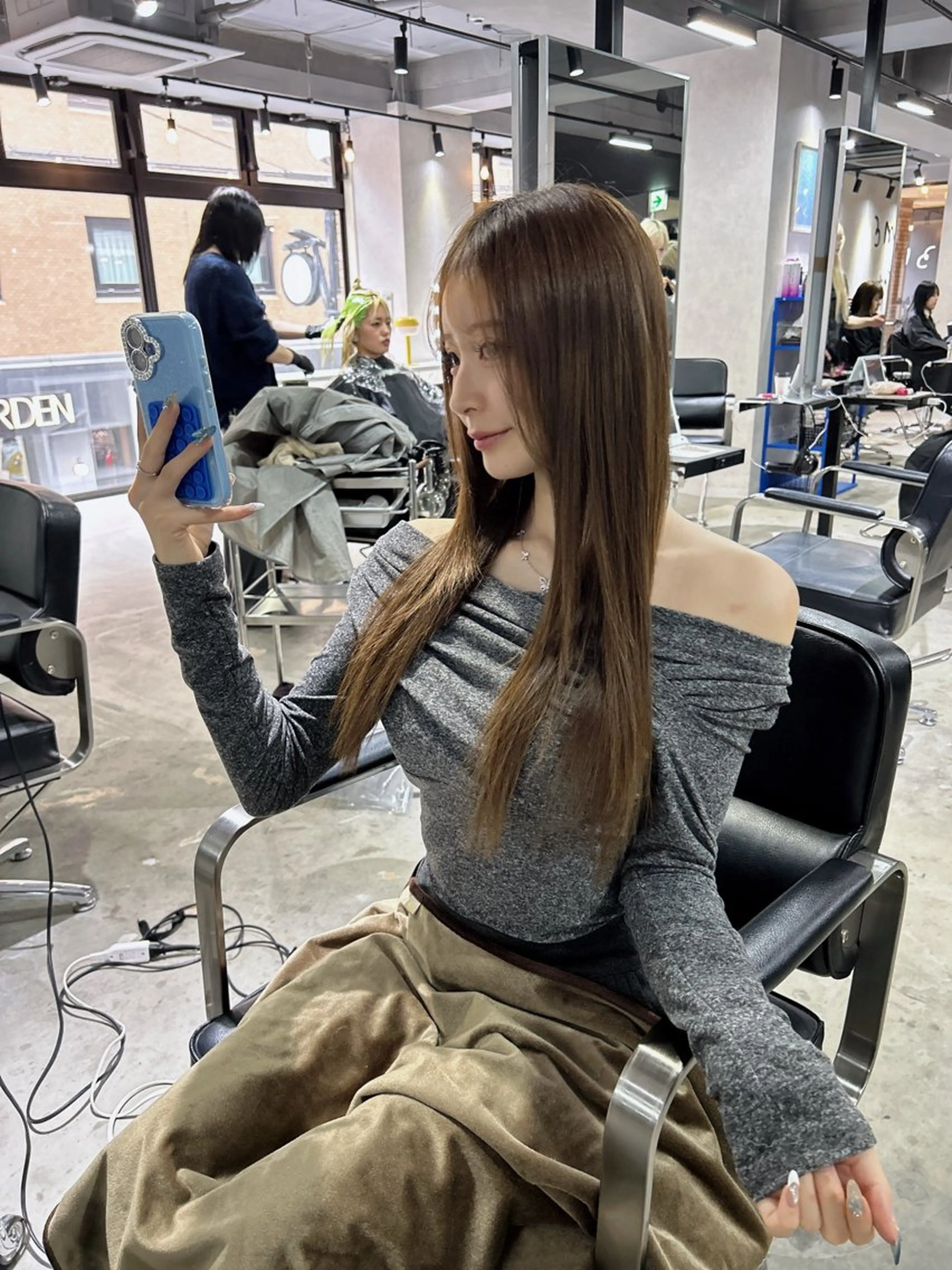 ロング カット ヘアカラー 縮毛矯正 髪質改善大阪/ 酸性縮毛矯正/ゆうとのヘアスタイル