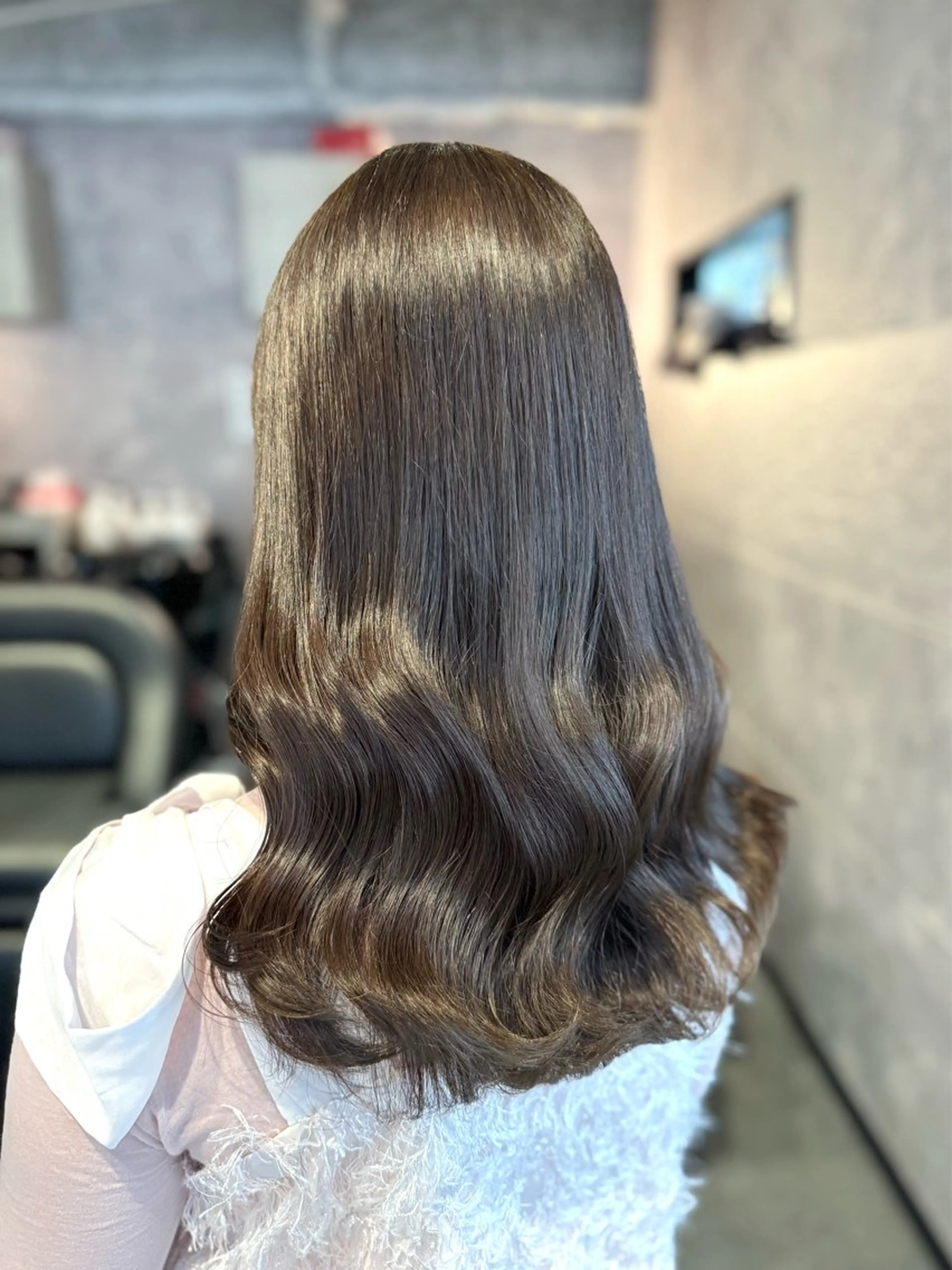 ロング カラー 🩶mana🩶艶髪 /カラーオンカラーのヘアスタイル