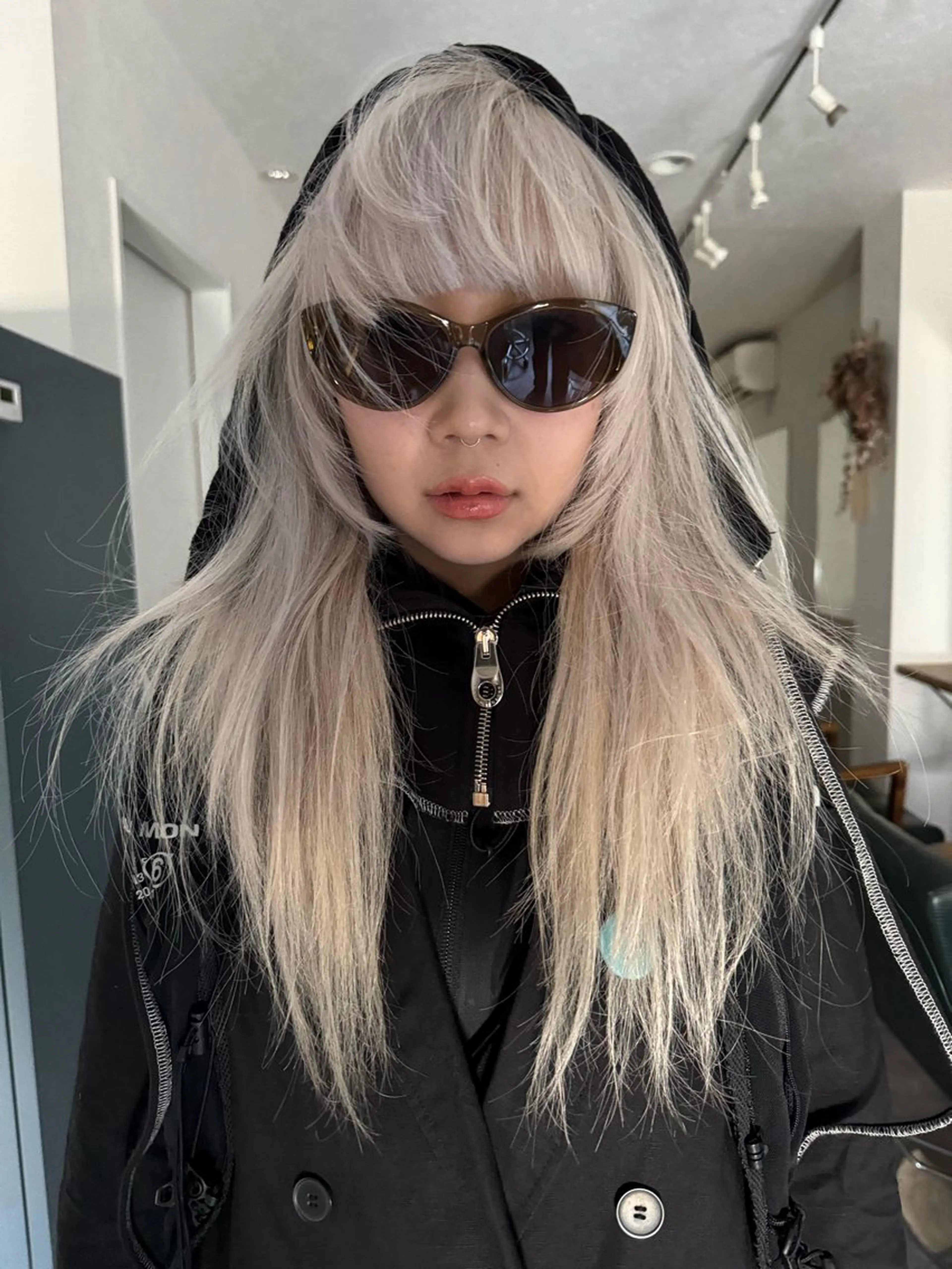 ロング カラー ベージュカラー ブリーチ ホワイトベージュ カット ヘアカラー トリートメント 金井京介/レイヤー /ボブパーマのヘアスタイル