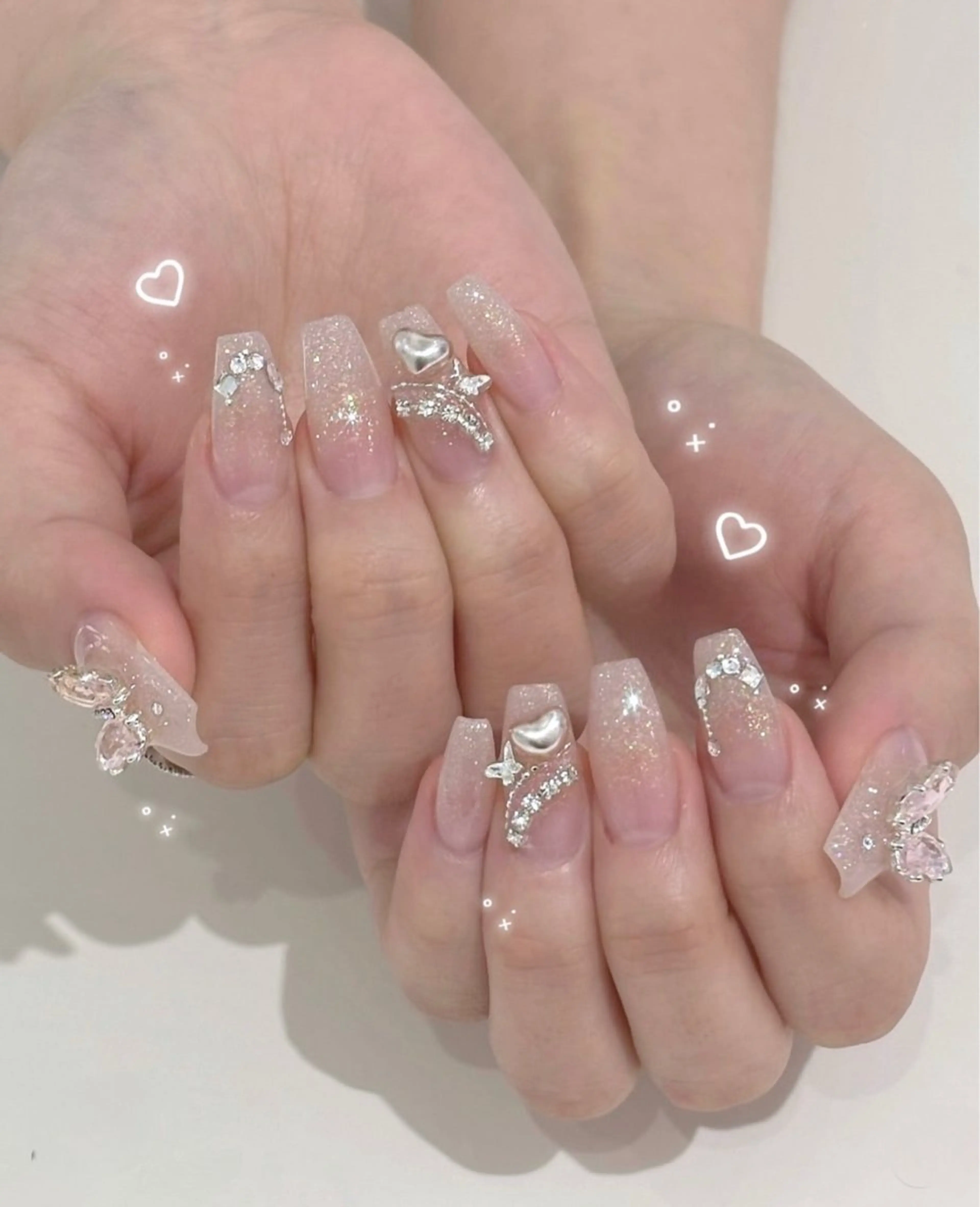 ネイル フレンチネイル キラキラネイル マグネットネイル ミラーネイル ニュアンスネイル ハンドネイル Tira Nailのネイルデザイン