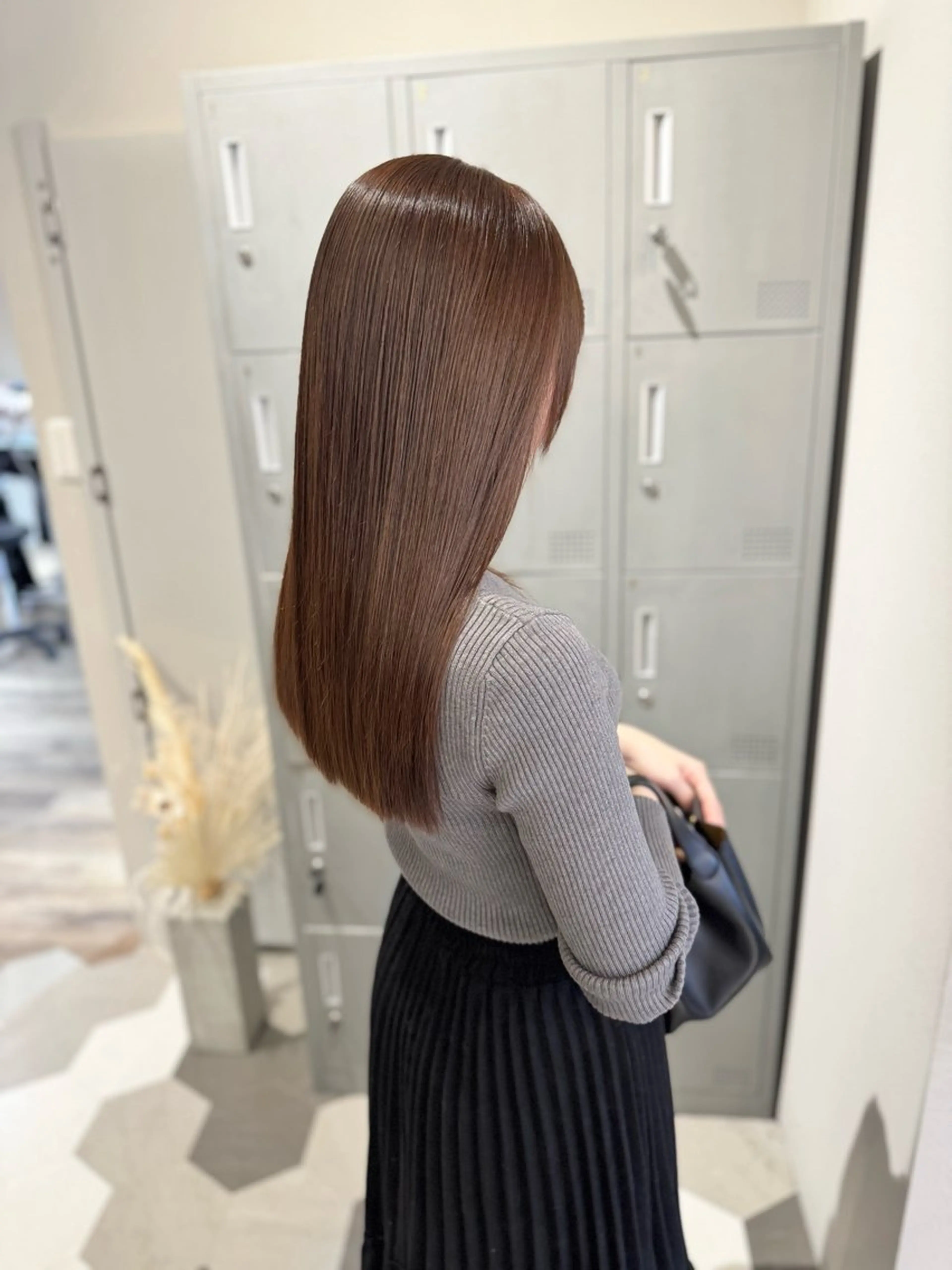 セミロング カット ヘアカラー 【天満1艶髪】潤艶/ 髪質改善🌹釣本竜哉のヘアスタイル