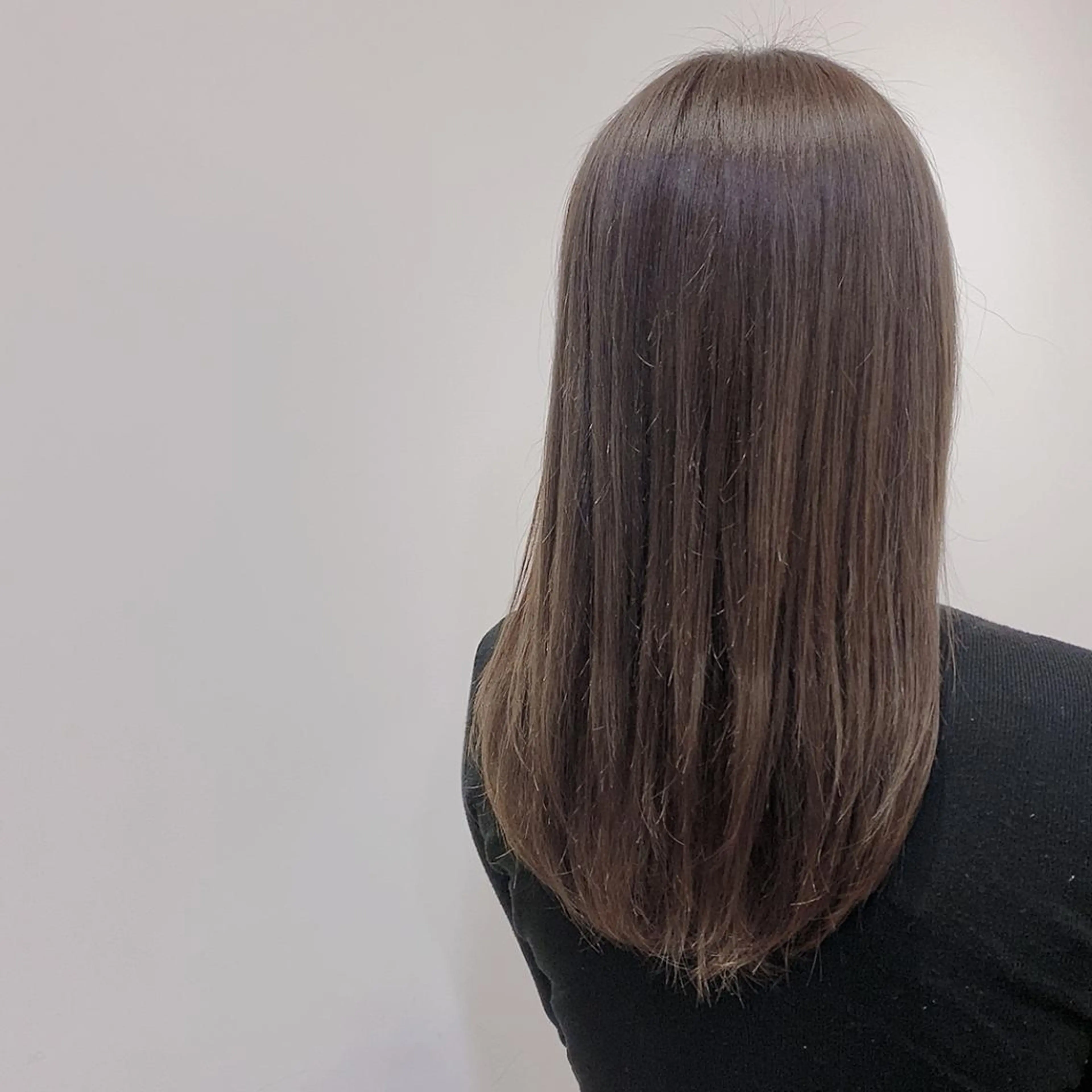 セミロング 推しカラー🎨横浜 ブリーチ/ yuaのヘアスタイル