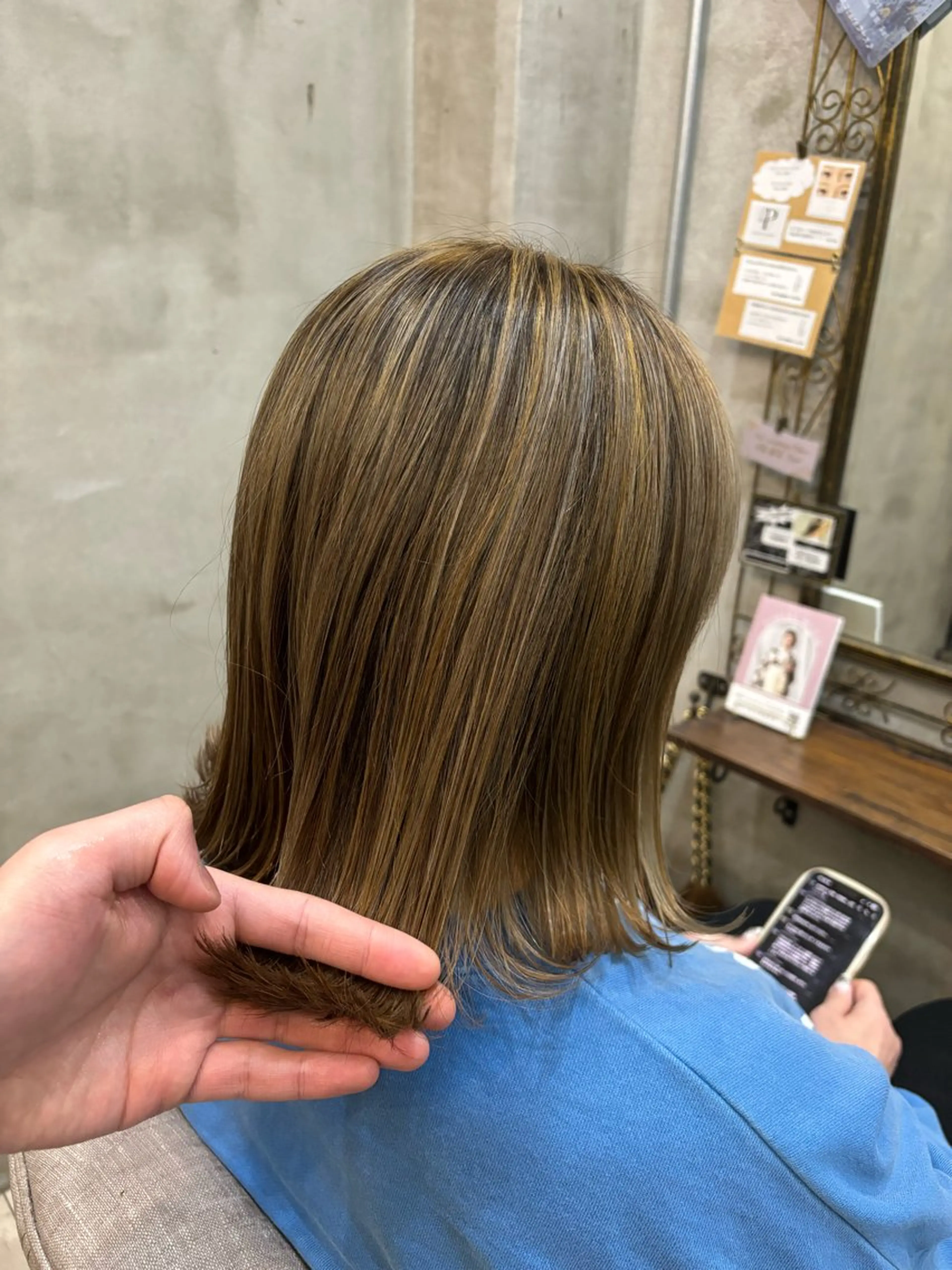 ショート ハイライト メンズ/ヘアセット/ 顔周りレイヤー/💶のヘアスタイル