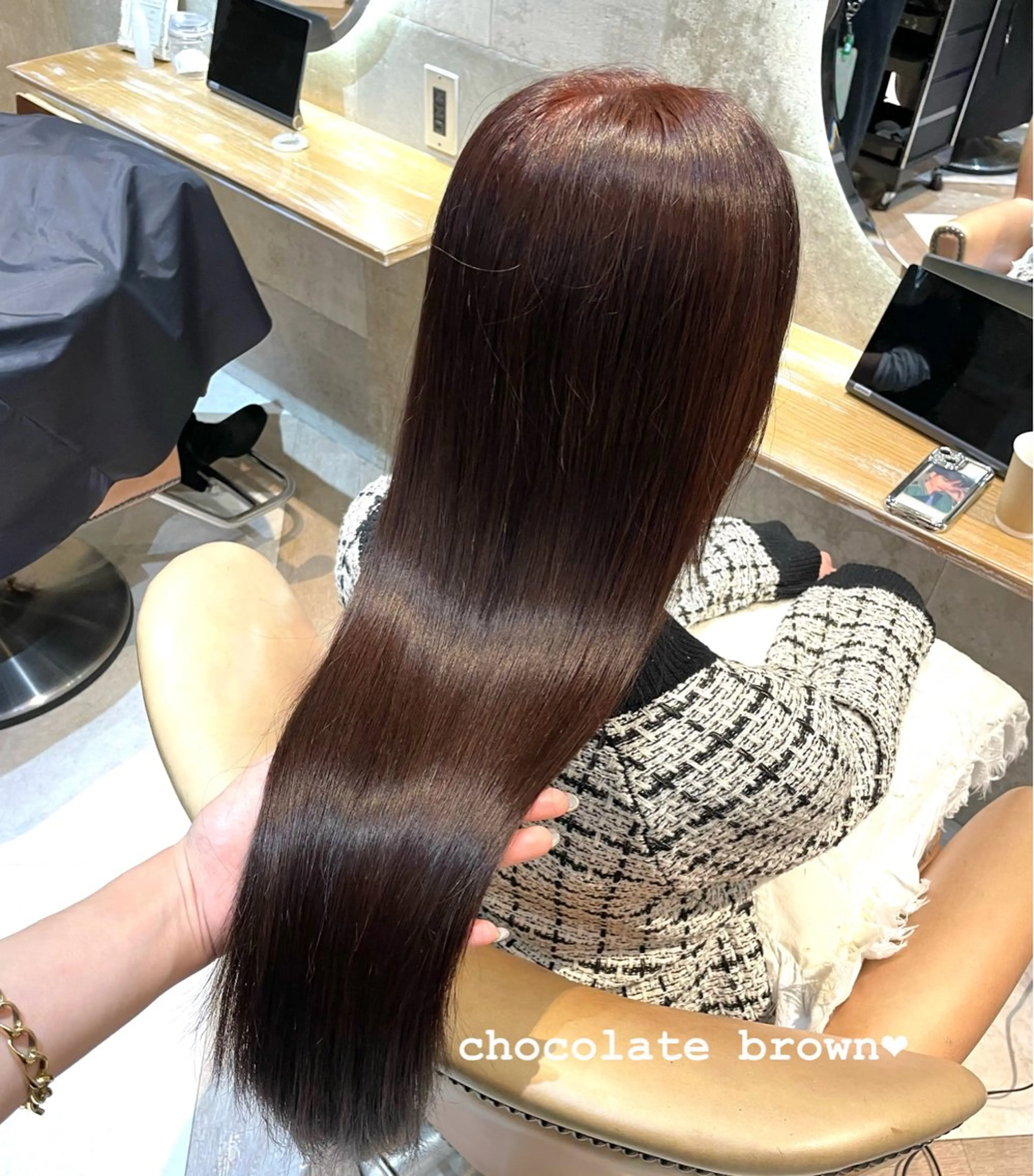 低ダメージワンカラー✨+クイック髪質改善トリートメント💖+コテ巻き付🤍の写真