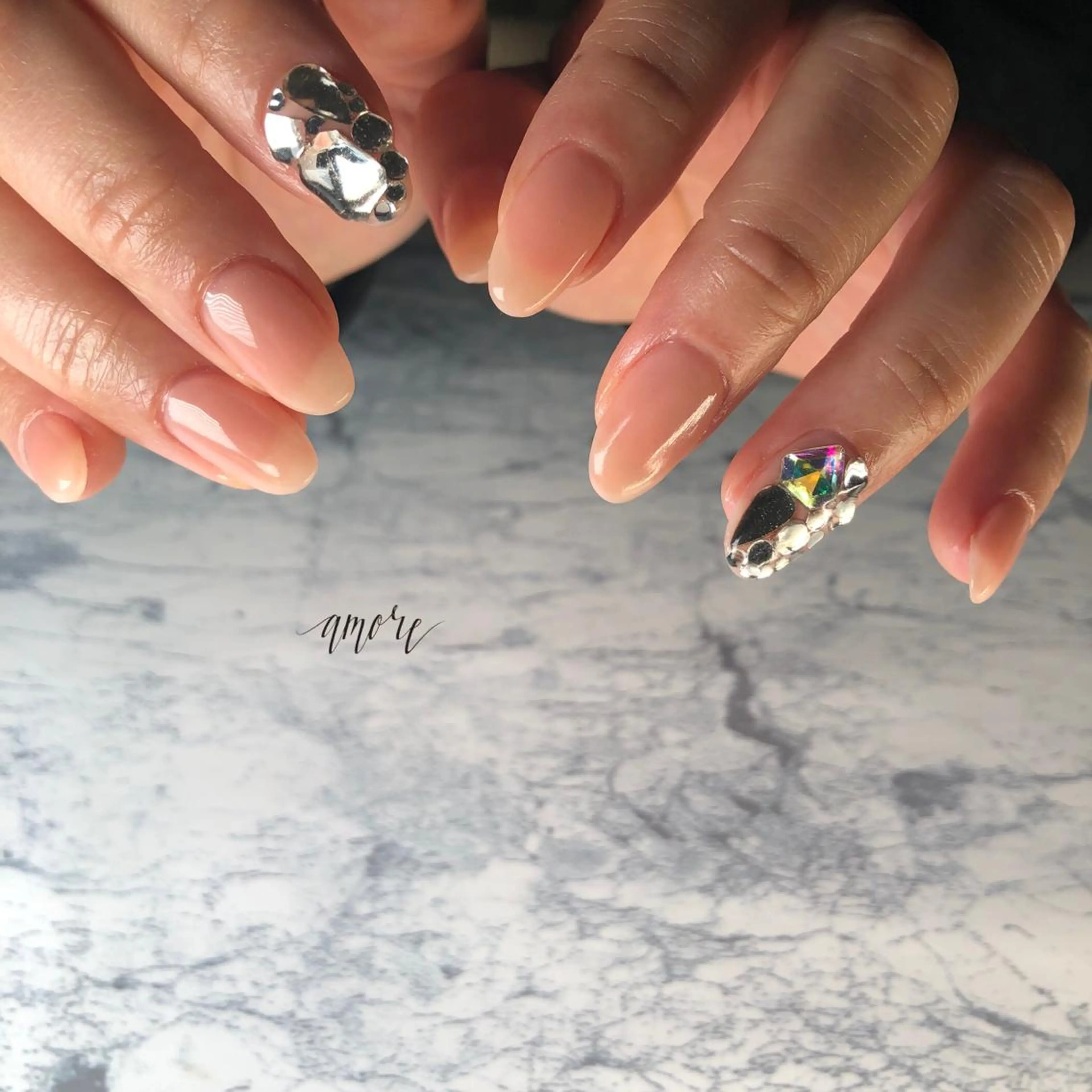 ネイル ジェルネイル 氷ネイル・うるうるネイル マグネットネイル ミラーネイル ニュアンスネイル You kyehwaのネイルデザイン