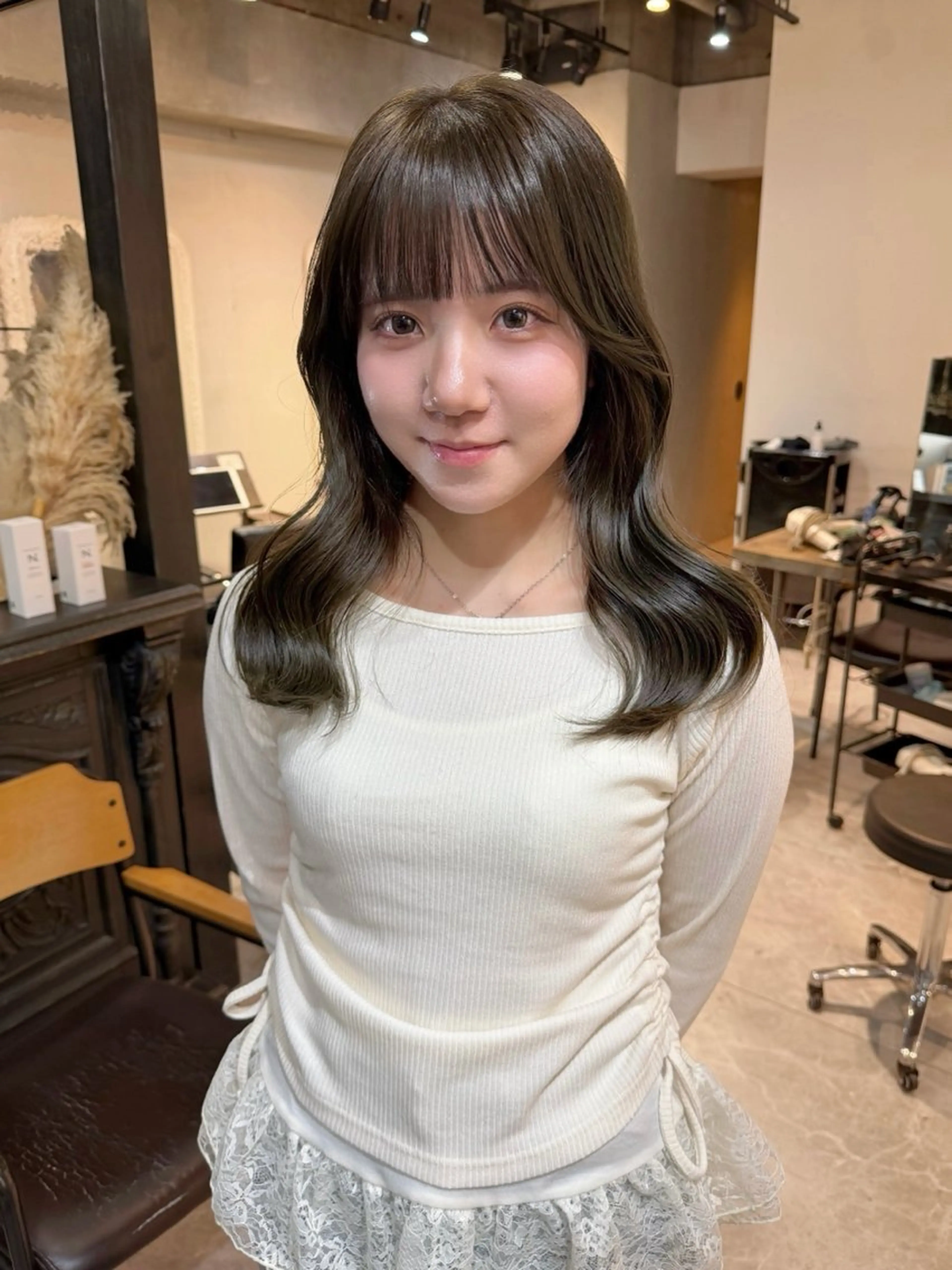 セミロング ヘアカラー トリートメント ブリーチなしダブルカ ラー🩶manamiのヘアスタイル