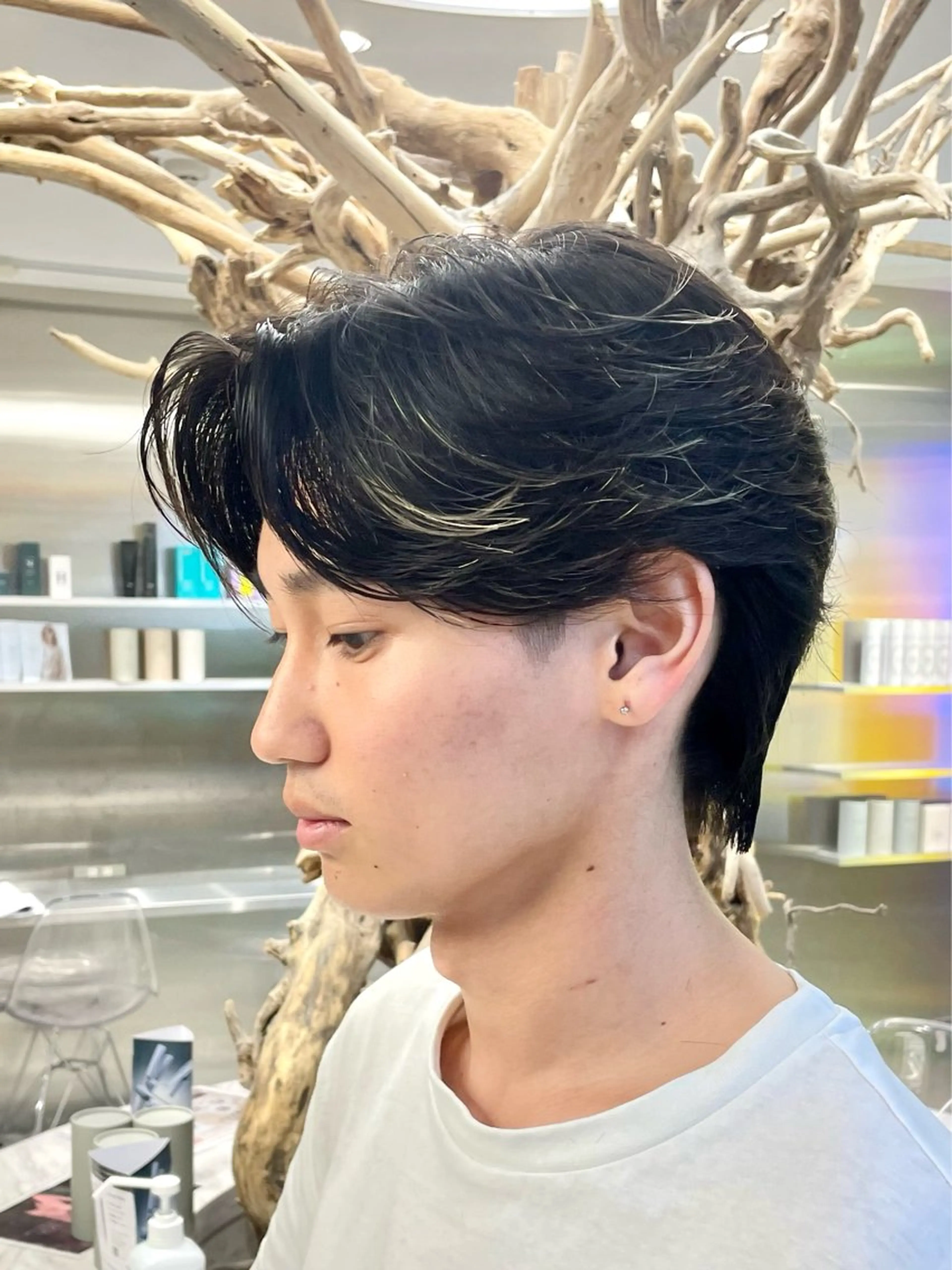 ショート パーマ メンズ センターパート フェザーパーマ カルマパーマ メンズメッシュ メンズパーマ カット パーマ カラーモデル⚡️ REONのヘアスタイル