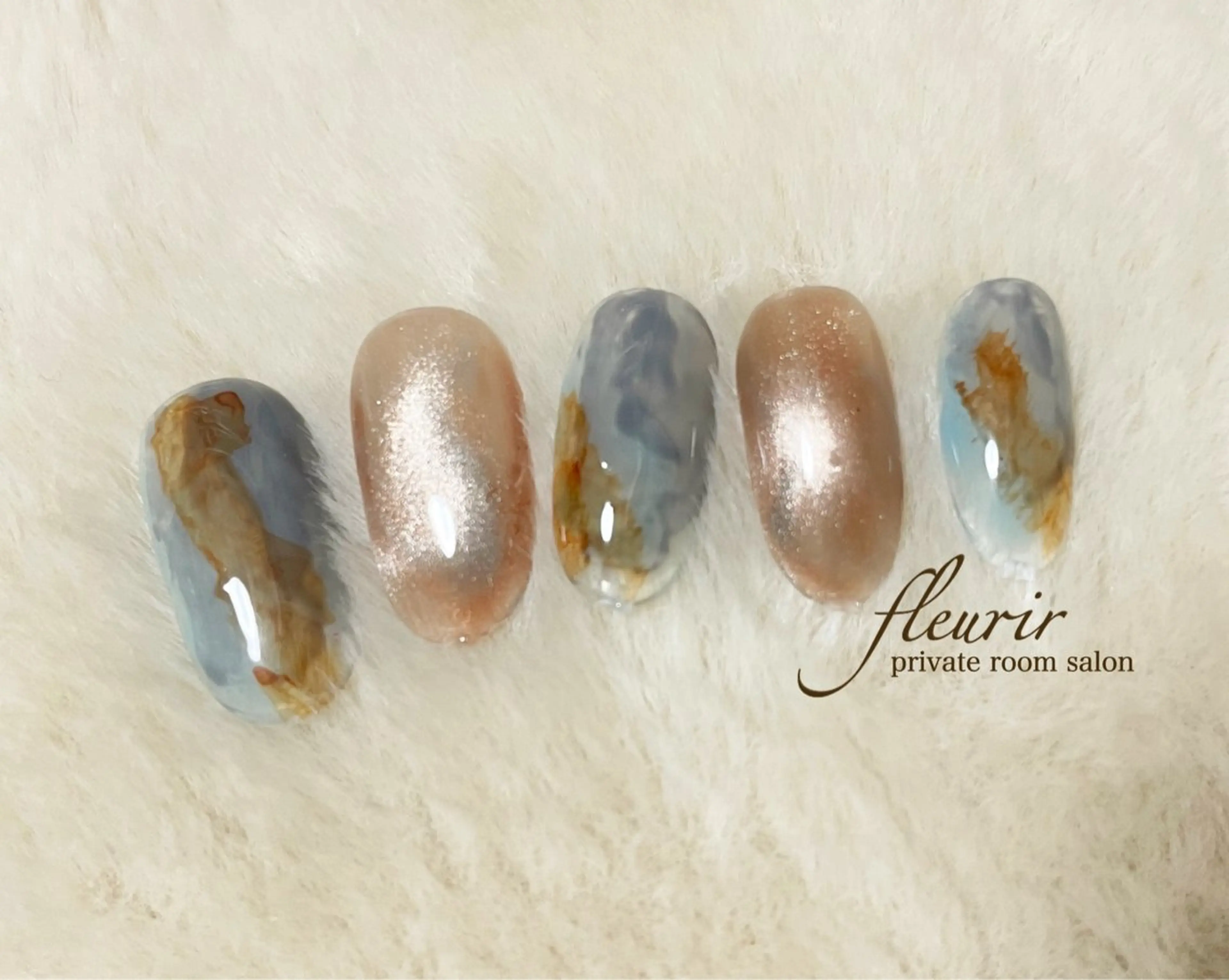 ネイル アートネイル ゴールド マグネットネイル ミラーネイル ニュアンスネイル フルリール 【プライベートサロンのネイルデザイン