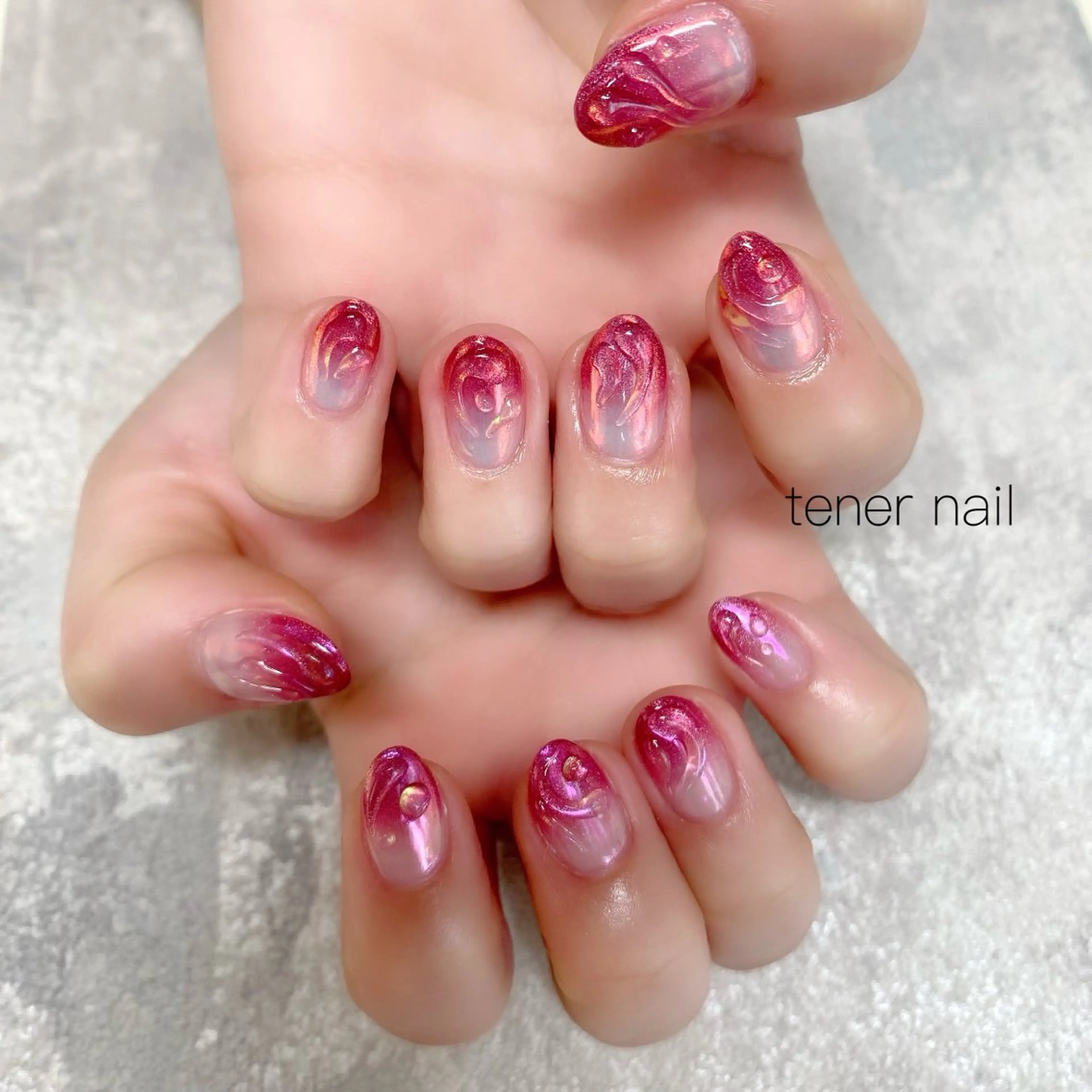 ネイル オーロラネイル グラデーション マグネットネイル ピンク ハンドネイル tener  nail  テネルネイル所属・テネルネイル tener nailのネイルデザイン