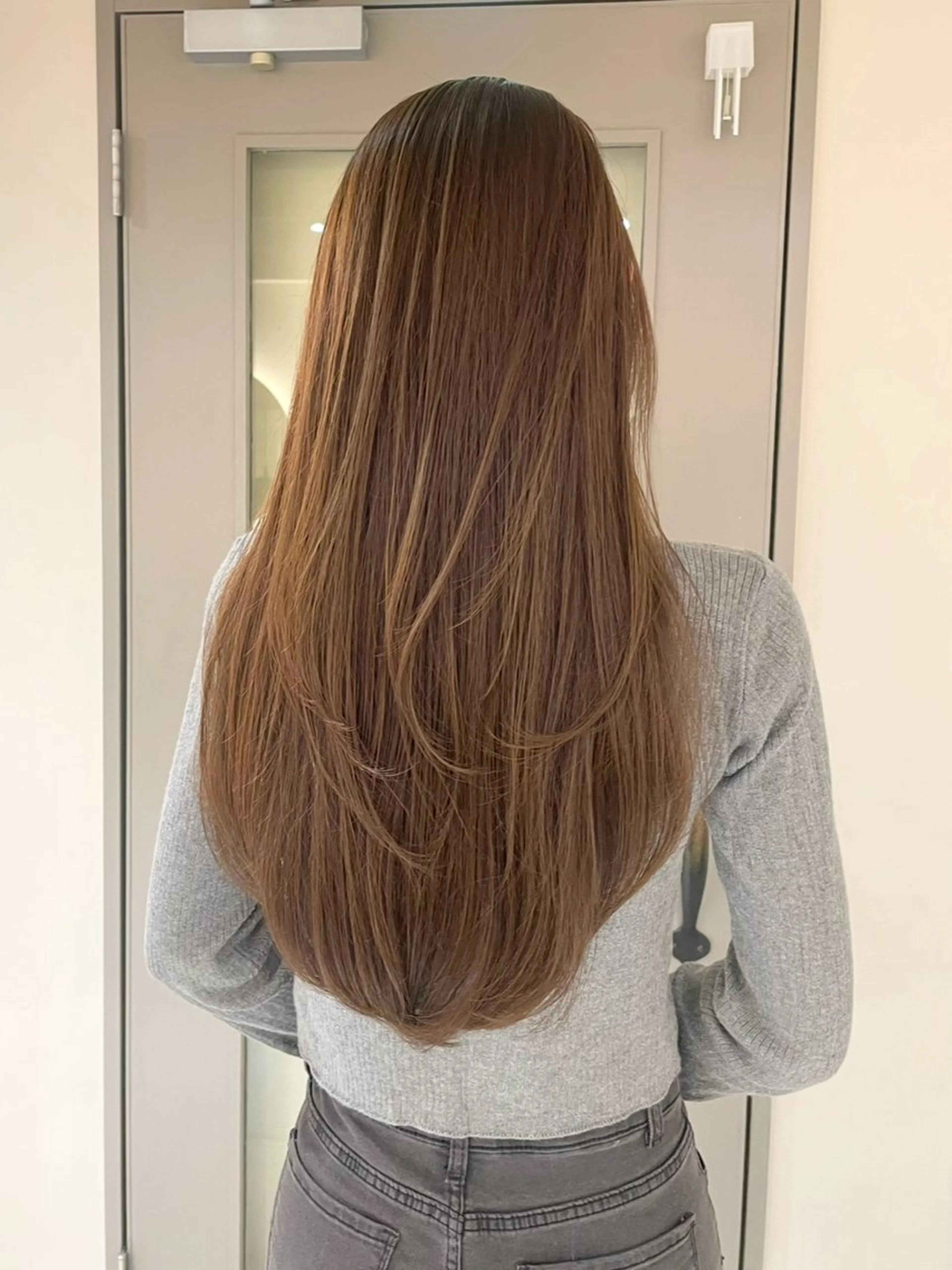 ロング カラー ベージュカラー ブリーチ ダブルカラー ブリーチなしカラー オリーブベージュ カット ヘアカラー トリートメント 横浜/レイヤーカット /韓国ヘア/佐藤記正のヘアスタイル