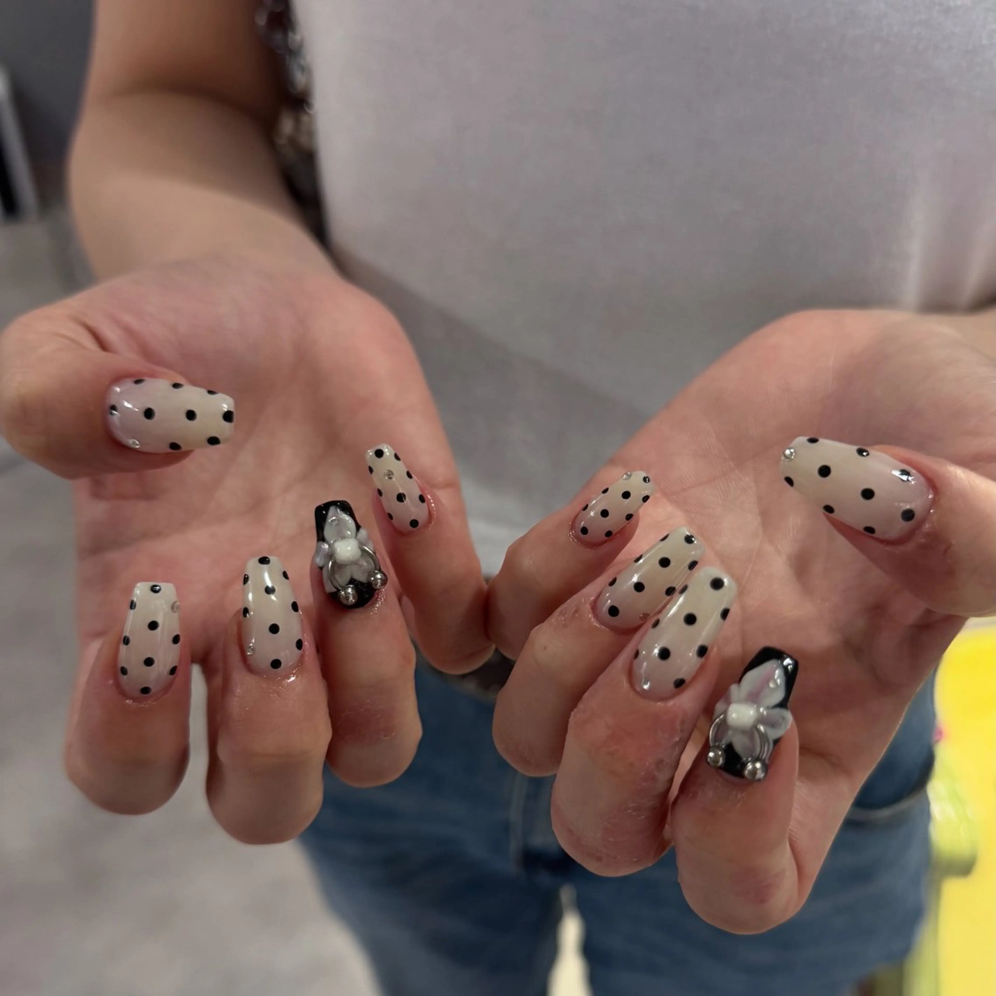 セミロング 小川 柚香のネイルデザイン