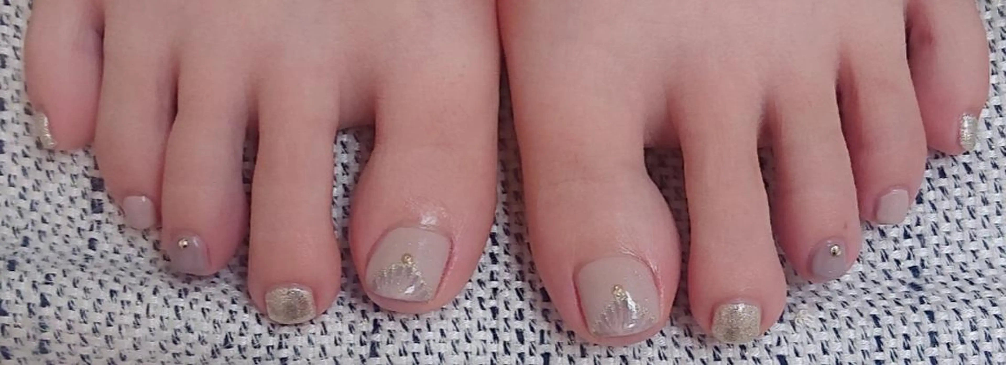 ネイル 🍒当日もOK🍒 𝑳𝑼𝑵𝑨花井のネイルデザイン