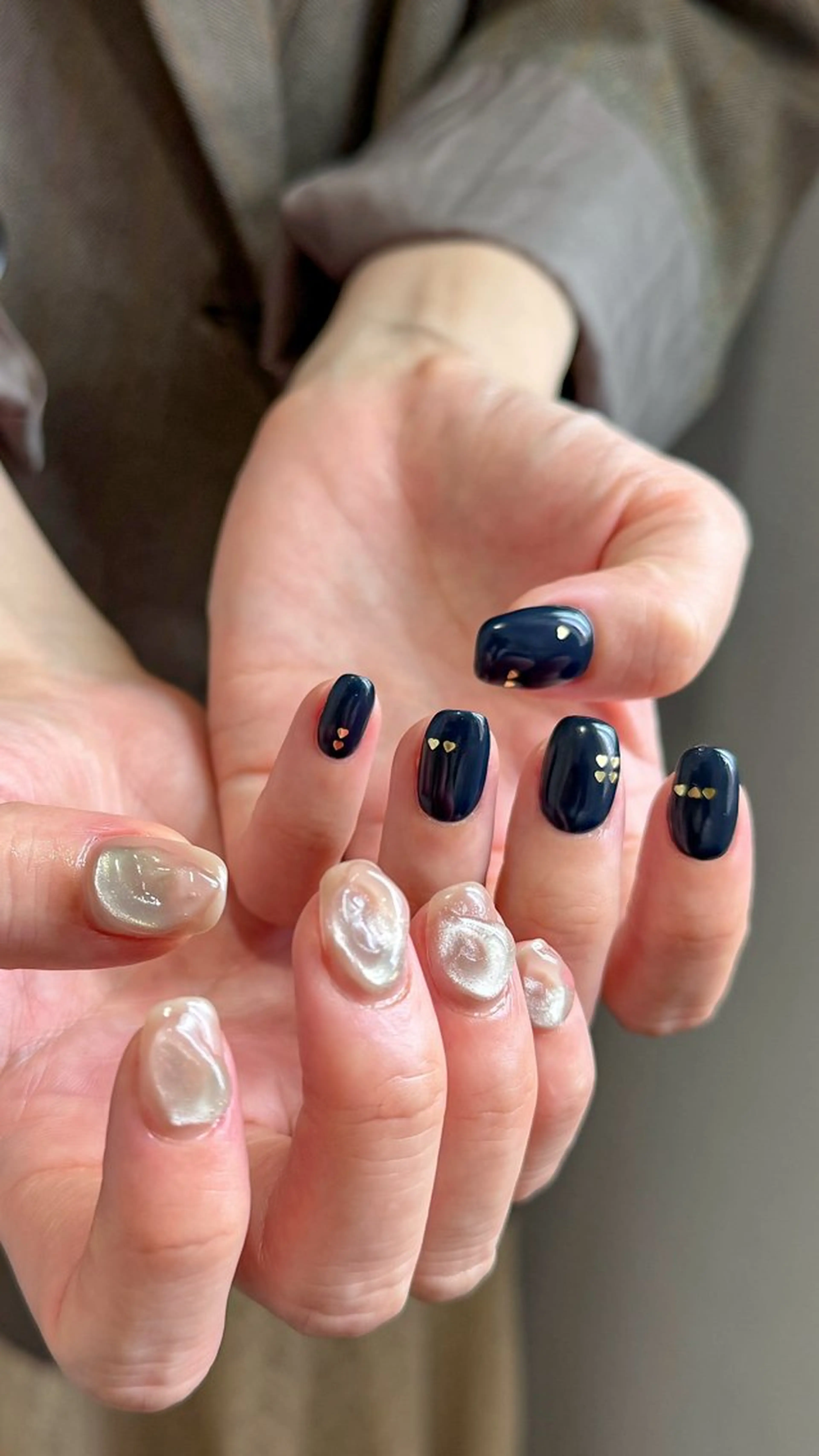 ネイル ハート マグネットネイル 持ち込み ネイビー ぷっくりネイル ハンドネイル pointillé .ayaのネイルデザイン