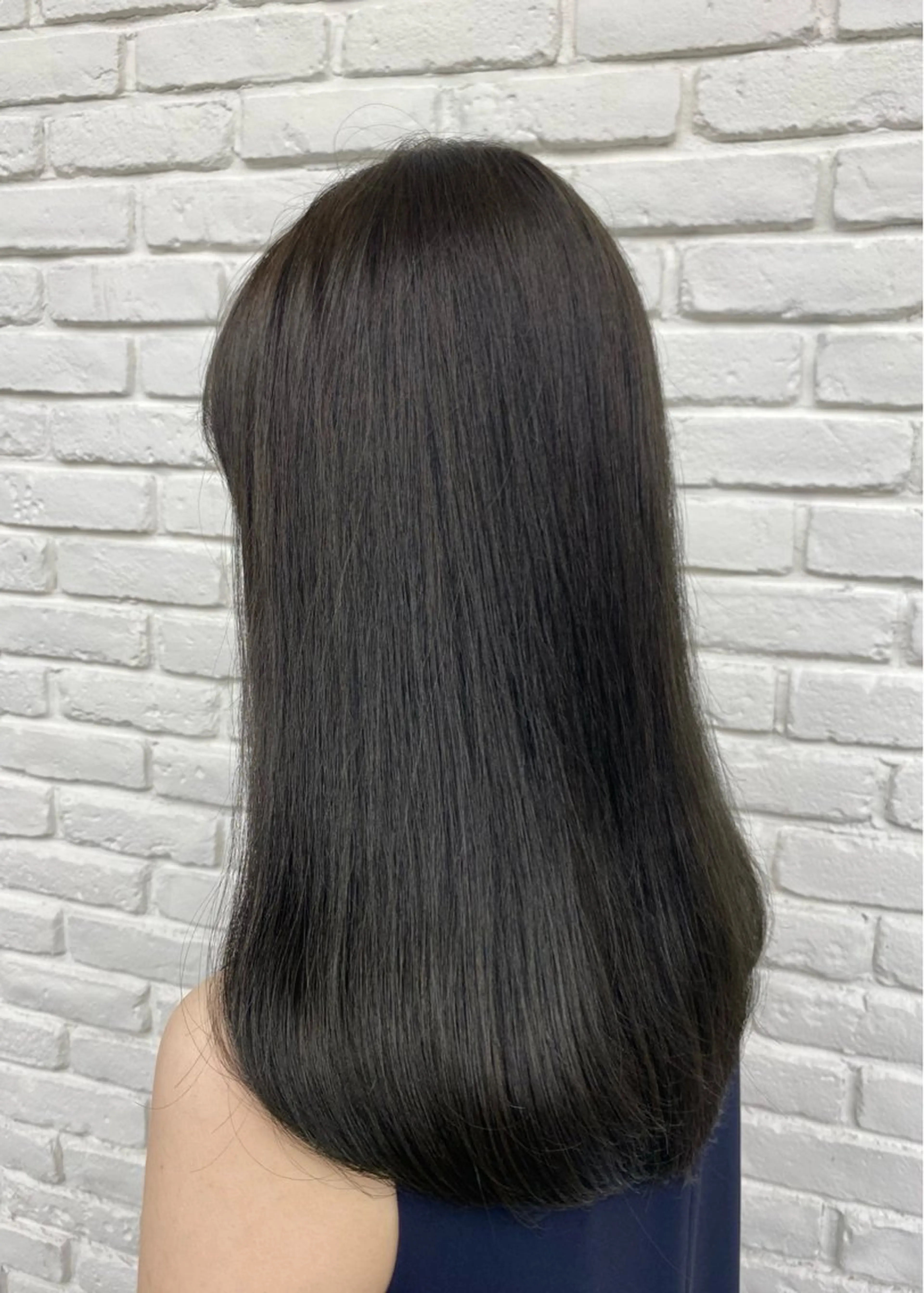 ロング カラー グレージュ オリーブグレージュ オリーブグレー ヘアカラー トリートメント ヘアセット DIFINOaoyama所属・🎧ayaka/ボブ /透明感カラー🩵のヘアスタイル