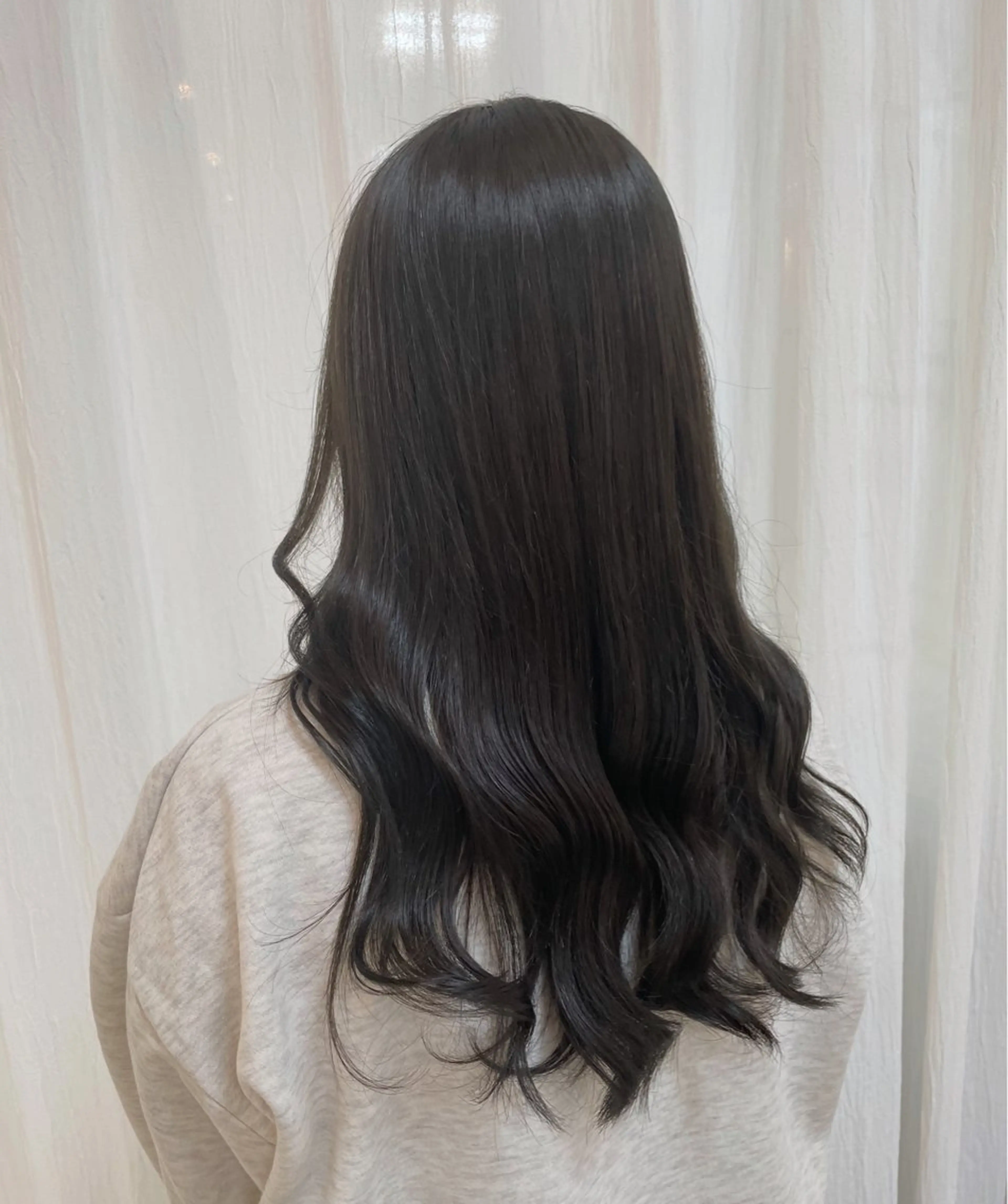 ロング カット ヘアカラー トリートメント miyabi/ eMuのヘアスタイル