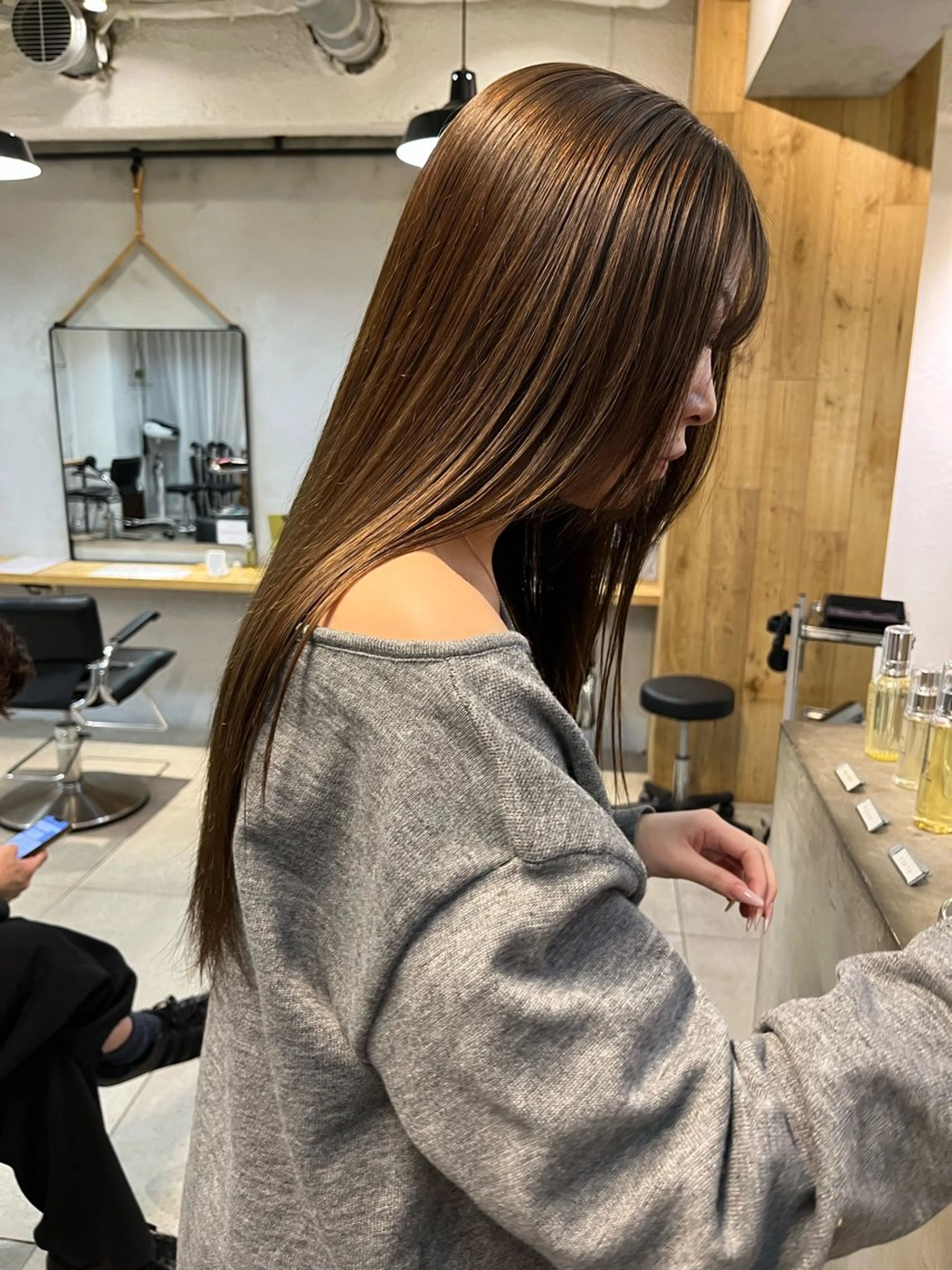 ロング カラー ヘアカラー トリートメント ナチュラルなヘア /ヨシダトモキのヘアスタイル