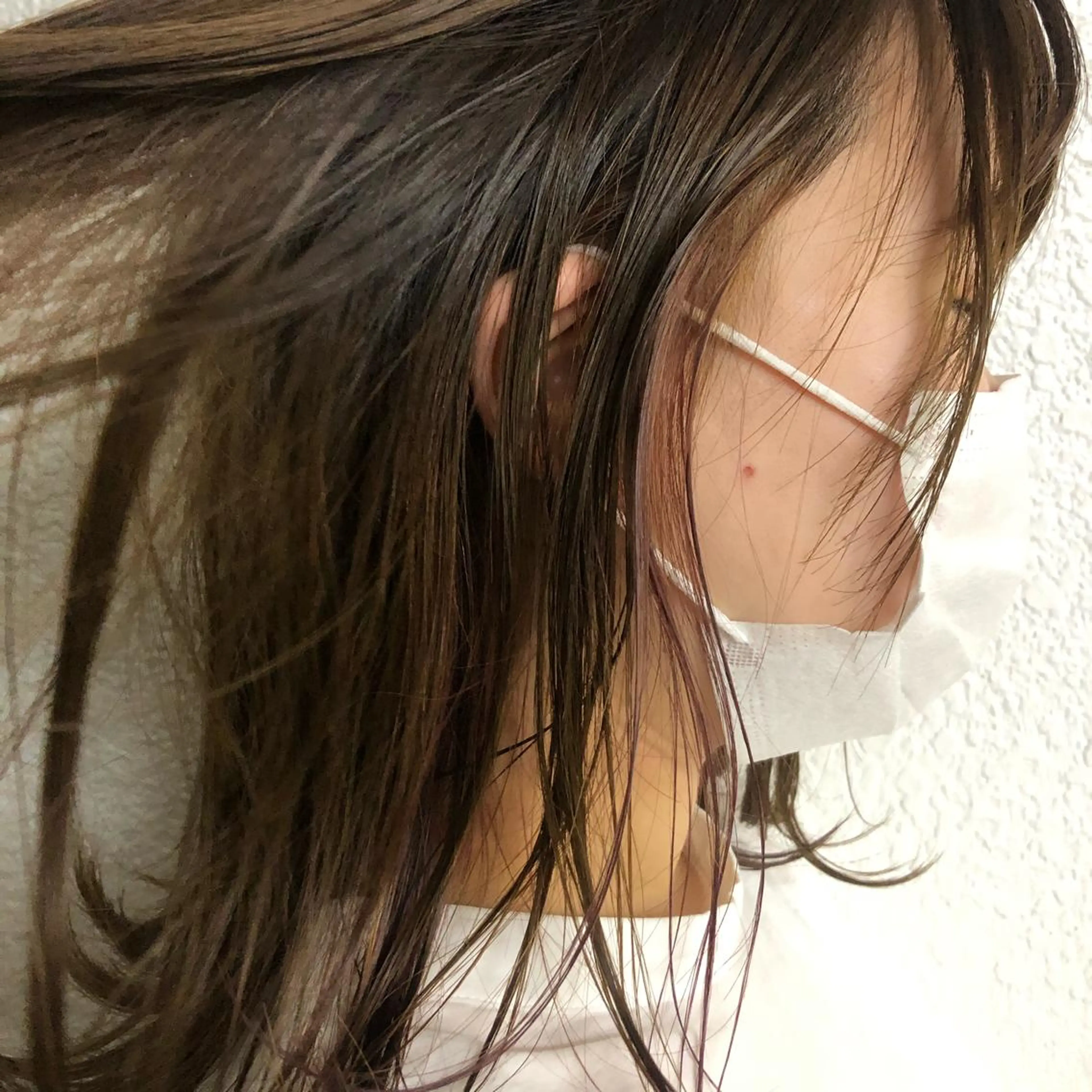 ミディアム 渋谷 留菜のヘアスタイル