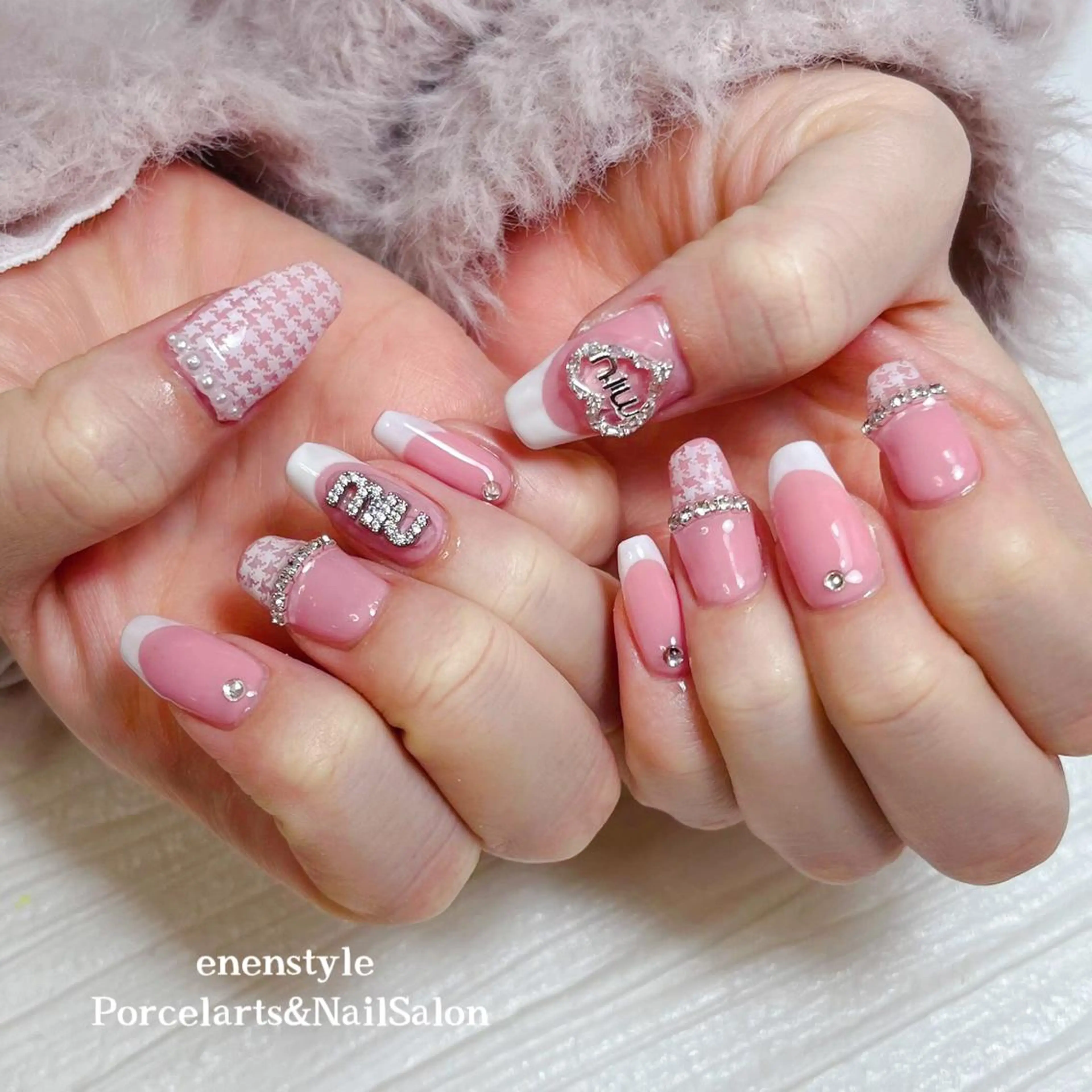 ミディアム ネイル 👑enen style👑のネイルデザイン