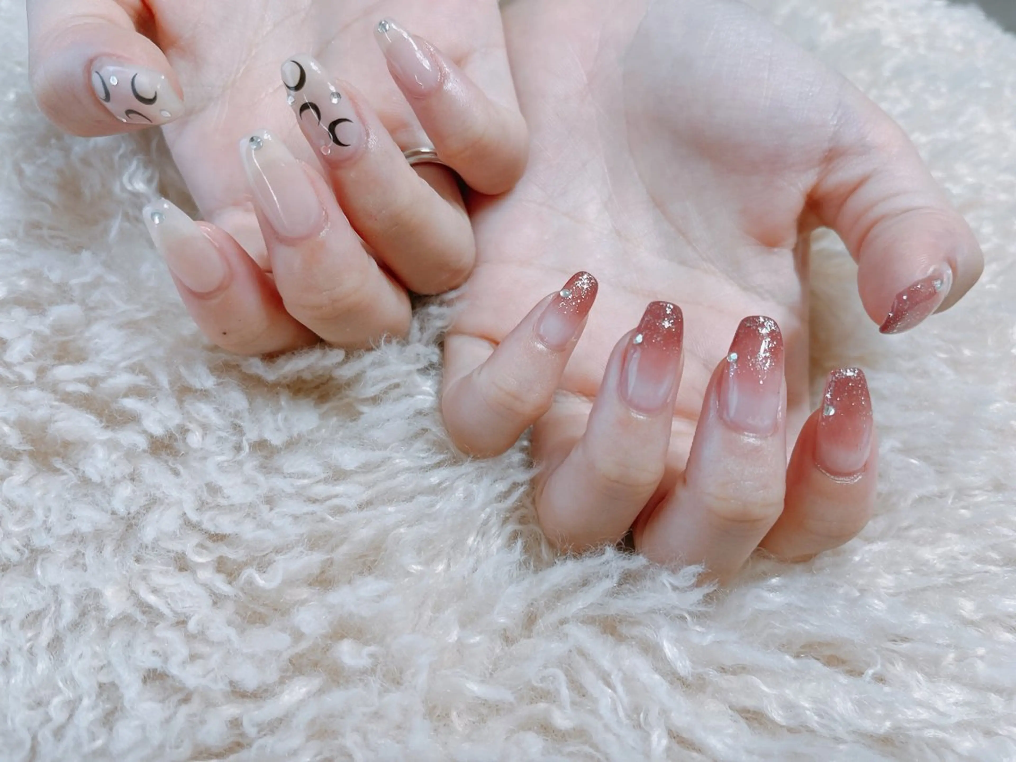 ネイル ジェルネイル グラデーション キラキラネイル 韓国ネイル パラジェル kikinail 溝の口のネイルデザイン