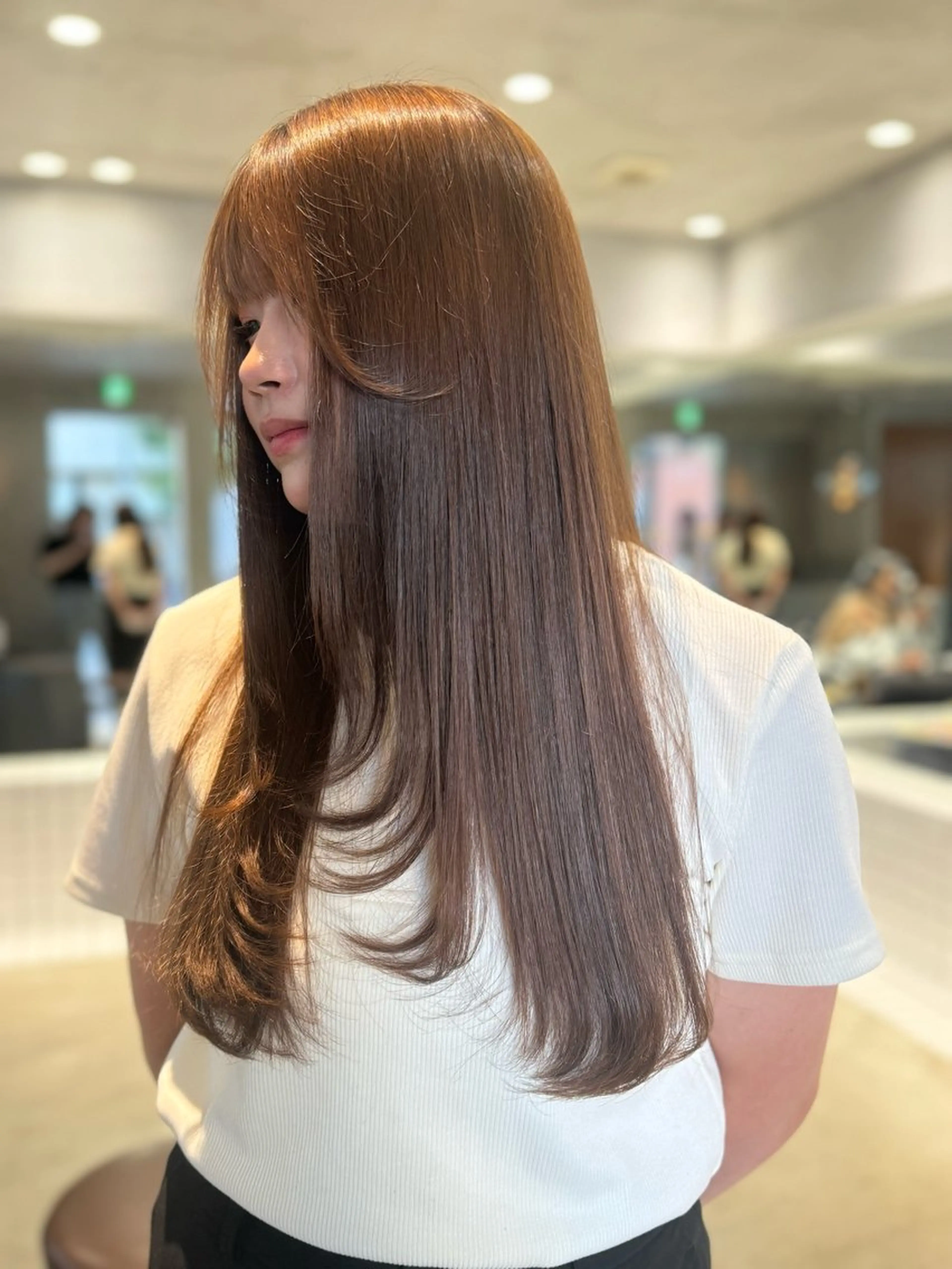 ロング カット 柳川 ことねのヘアスタイル