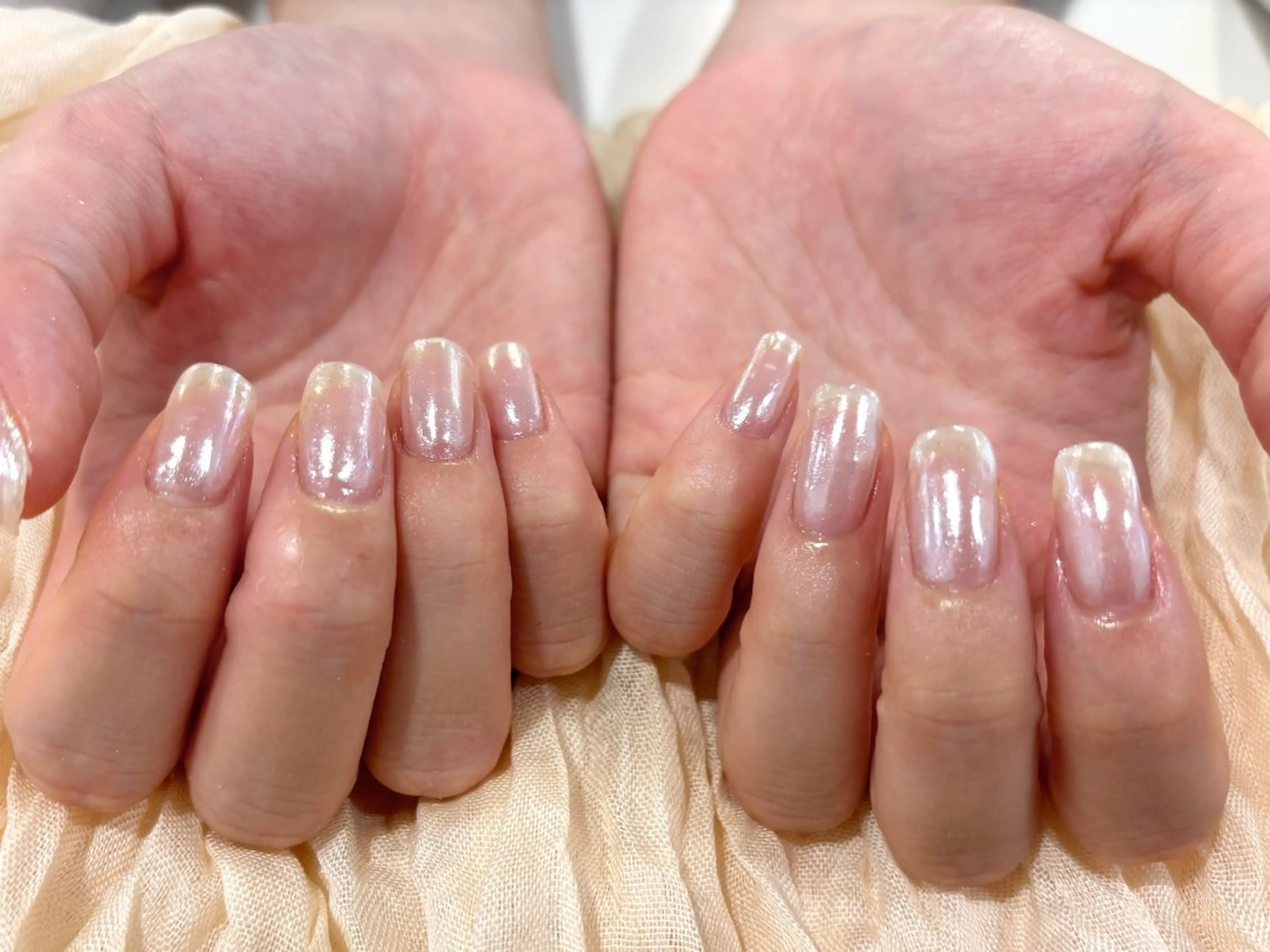 ネイル オーロラネイル ジェルネイル ワンカラーネイル パラジェル シンプルネイル ハンドネイル Lino中目黒 🎀 パラジェルのネイルデザイン