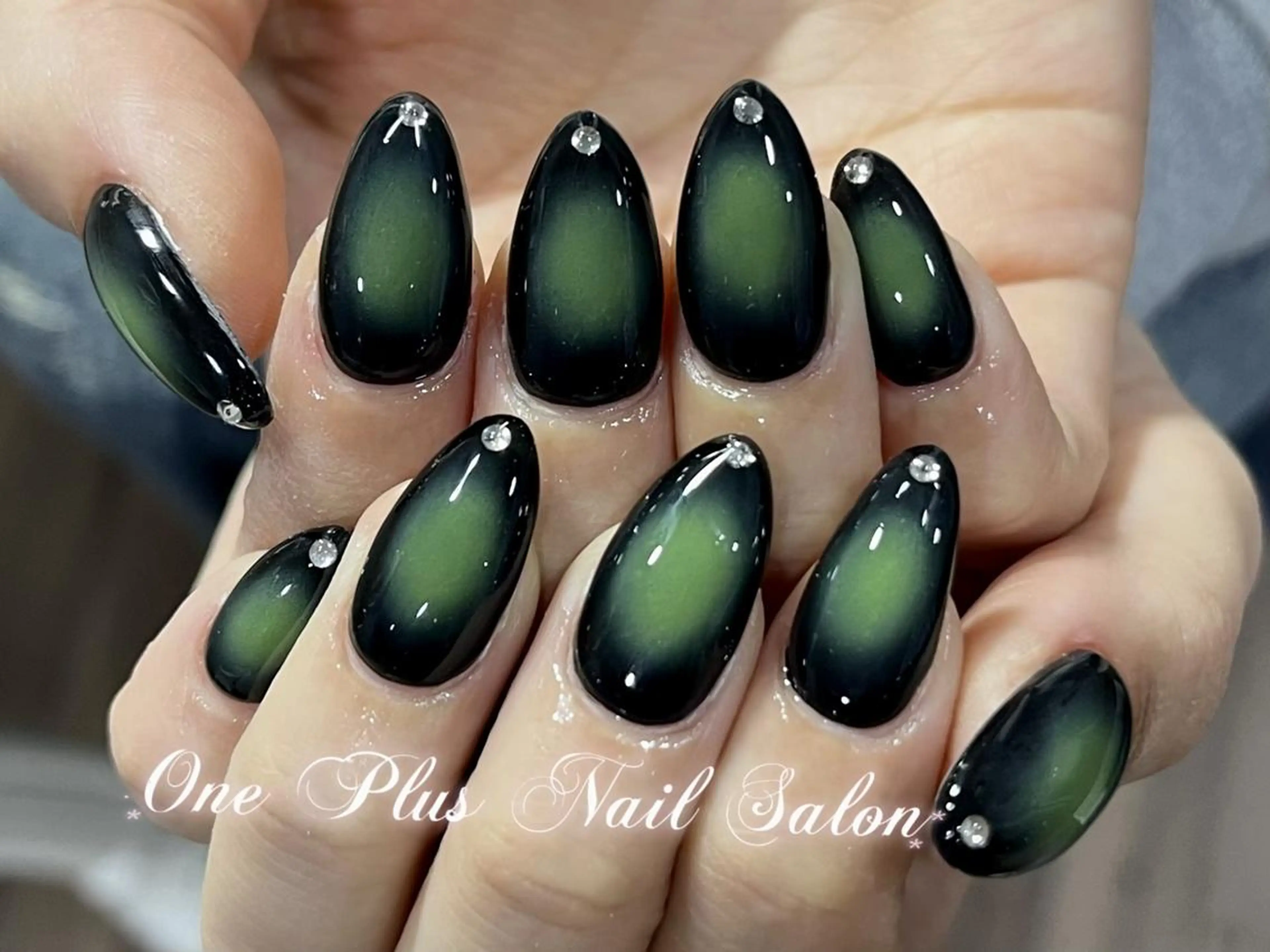 ネイル One Plus キキのネイルデザイン