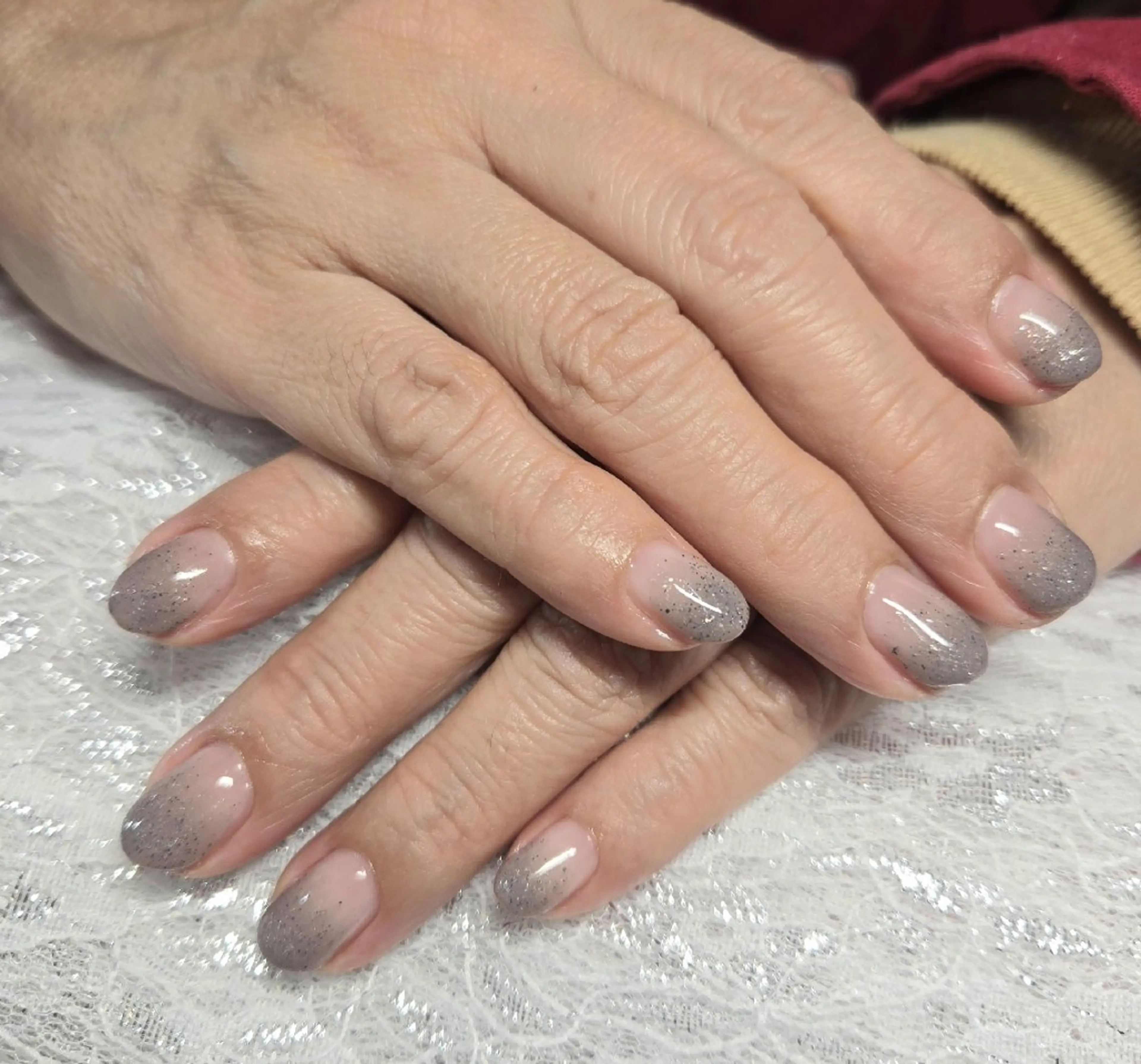 ネイル グラデーション ハンドネイル ネイルサロンベルティ .ひとみのネイルデザイン