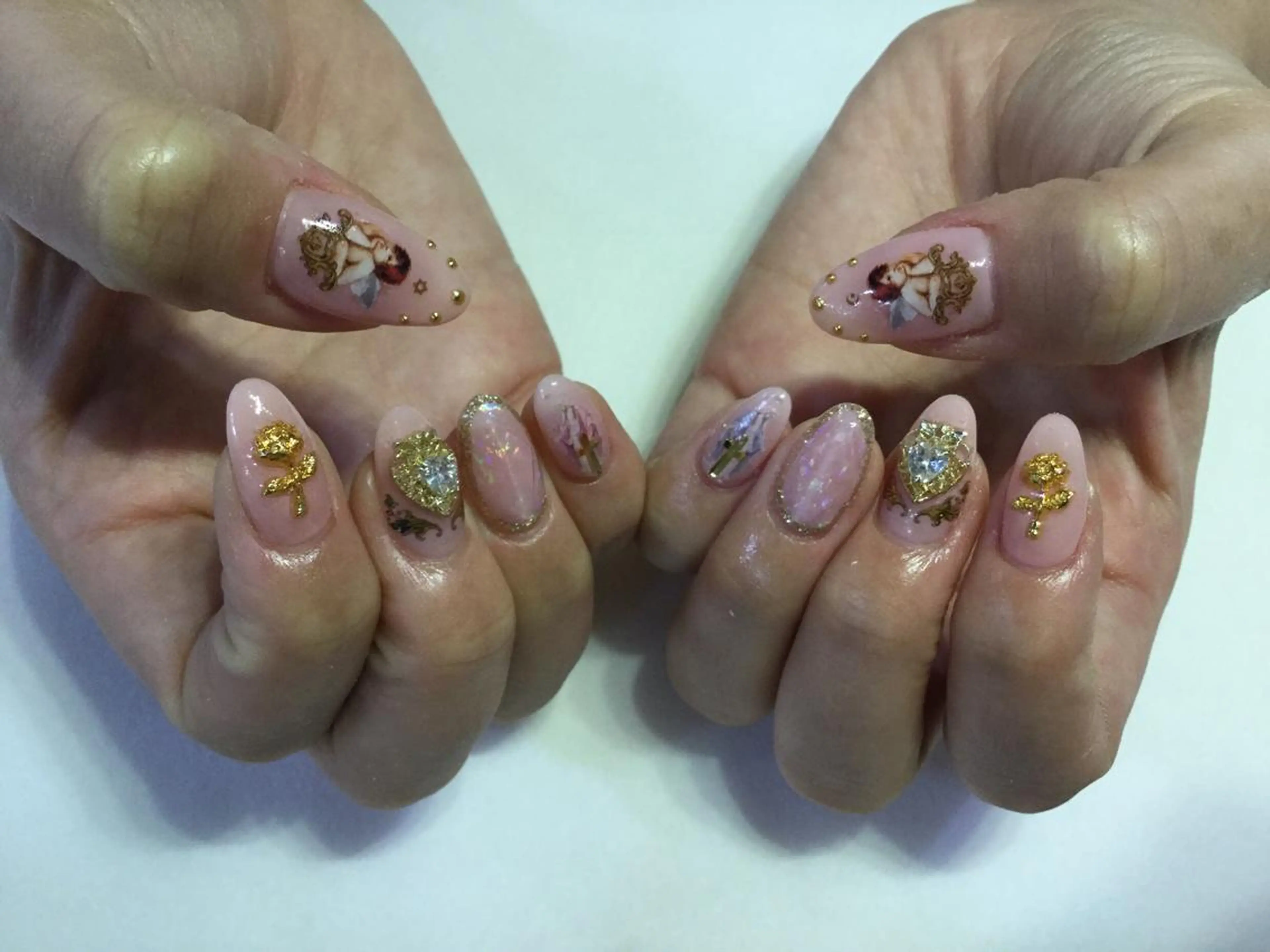 ネイル 💎🐰 saki. m 🐰💎のネイルデザイン