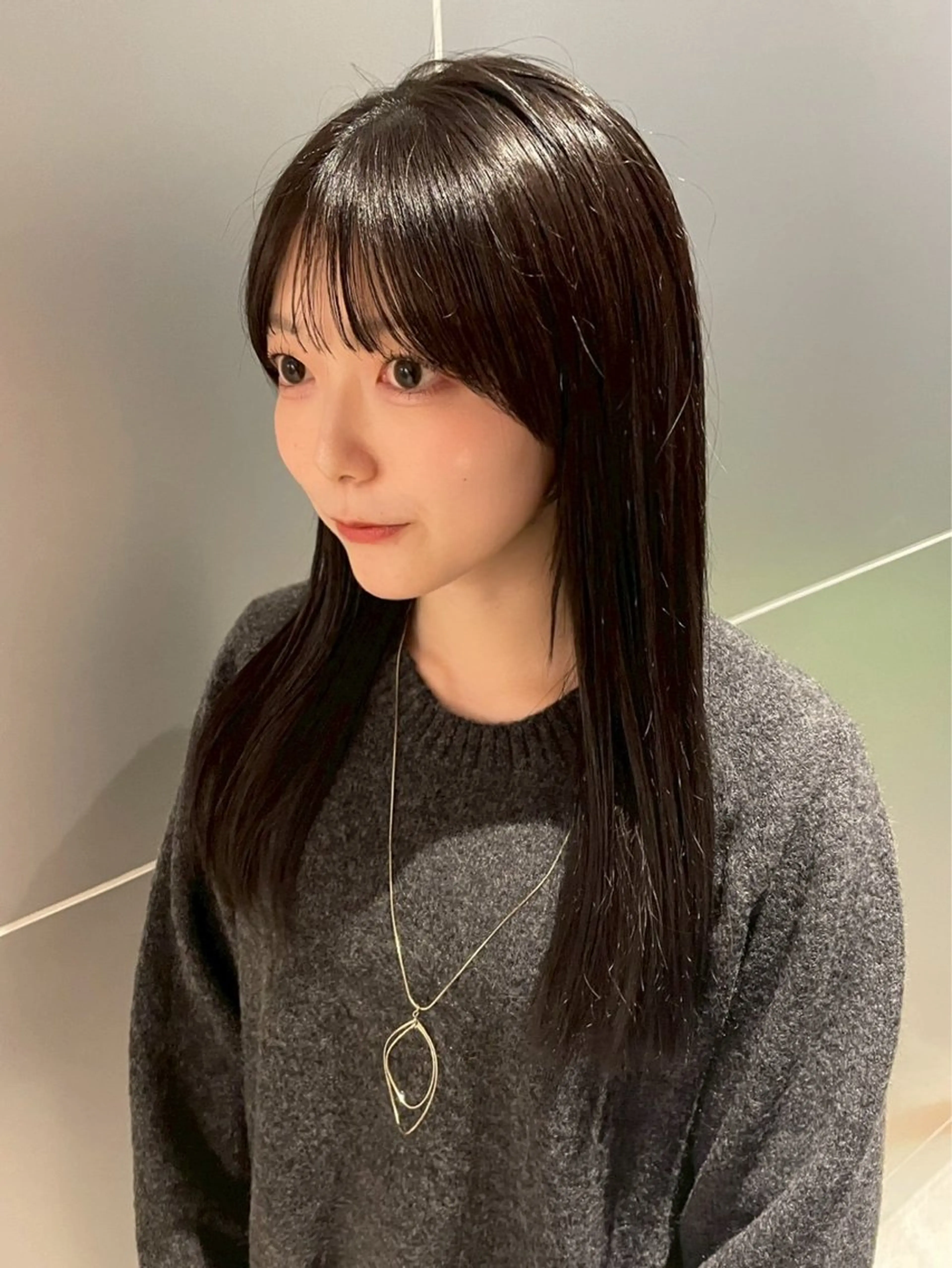 ミディアム 顔周りカット カット ブリーチなしカラー/ 顔周りレイヤーのヘアスタイル