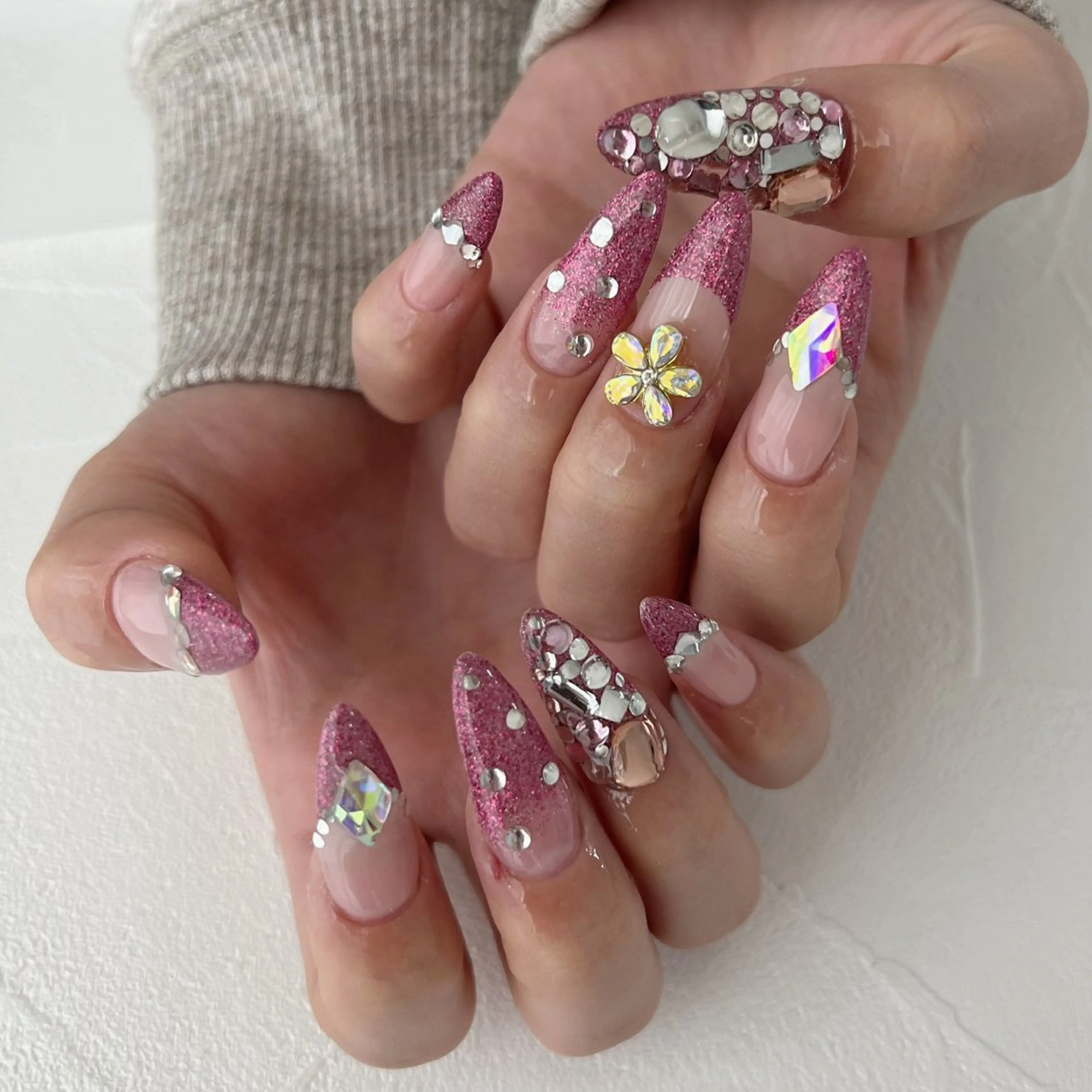 ネイル フレンチネイル ピンク ハンドネイル 川端 京香のネイルデザイン