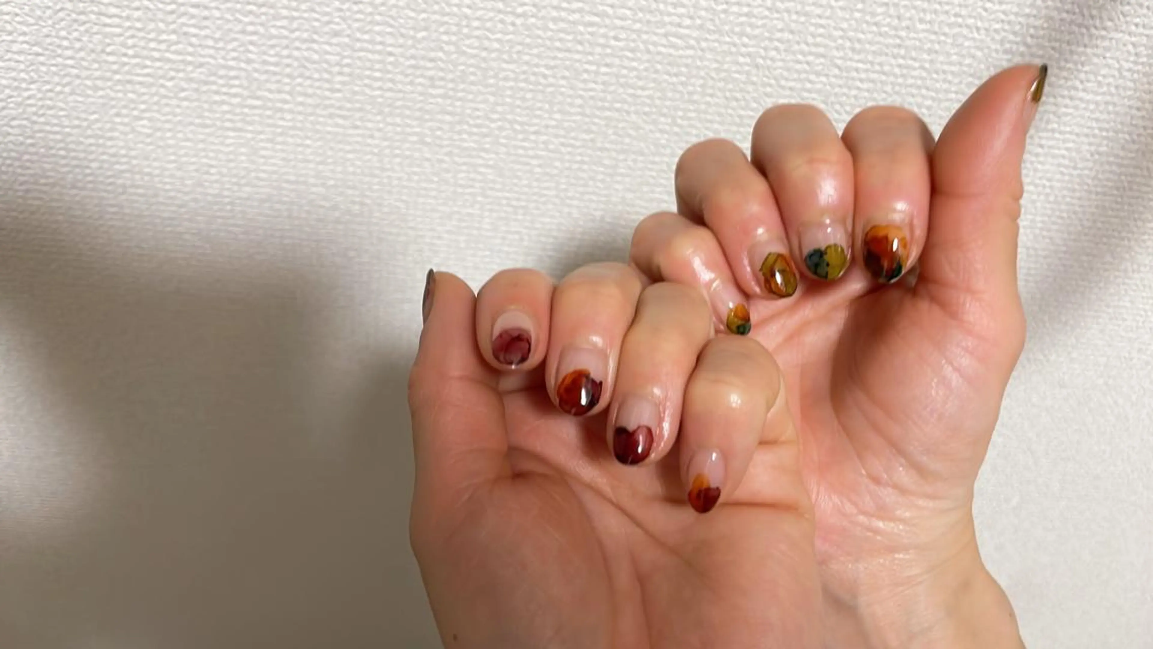 ネイル ハンドネイル Slow.Nail Tomomiのネイルデザイン