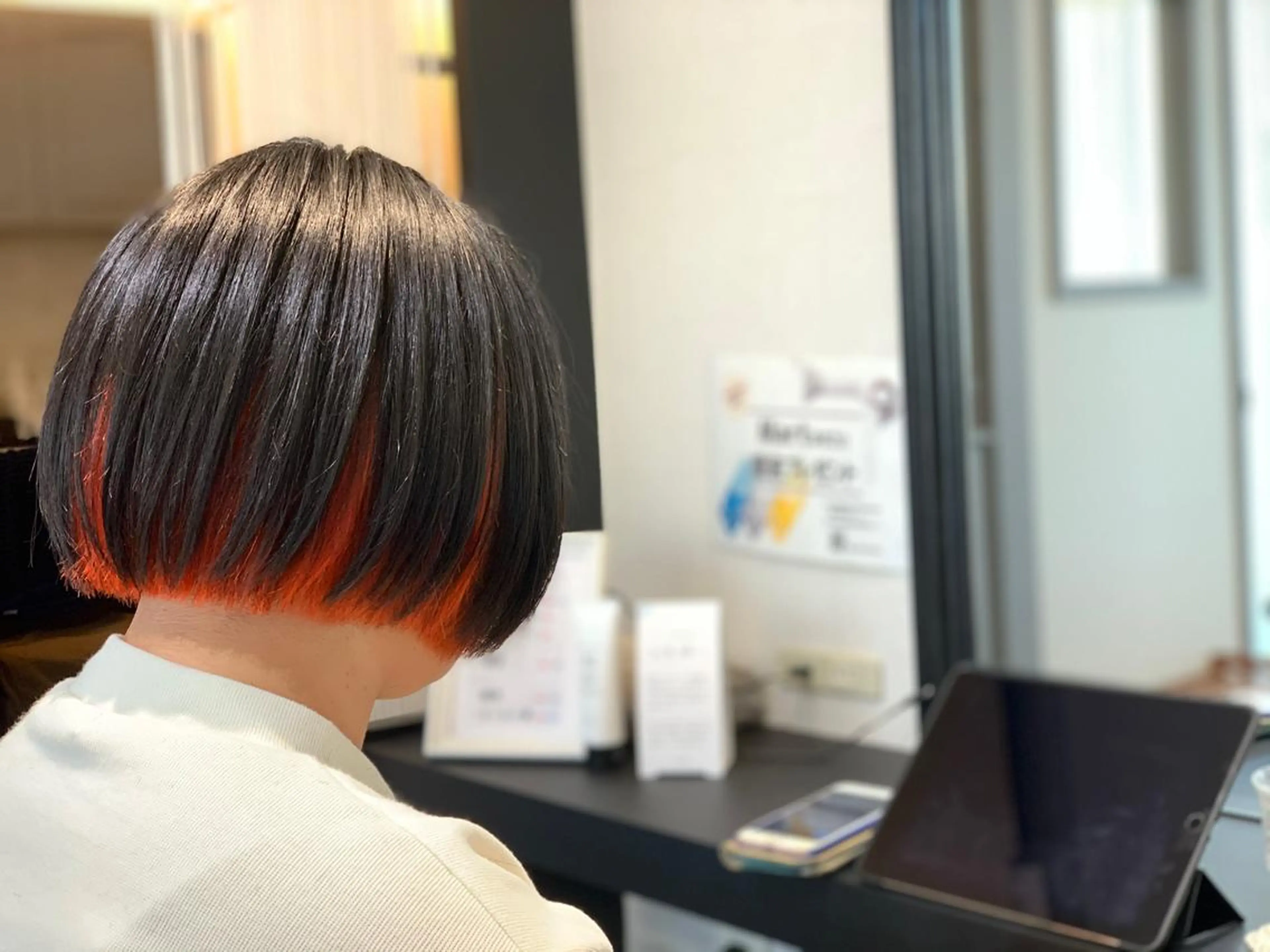 ショート ヘアカラー 川村 綾のヘアスタイル