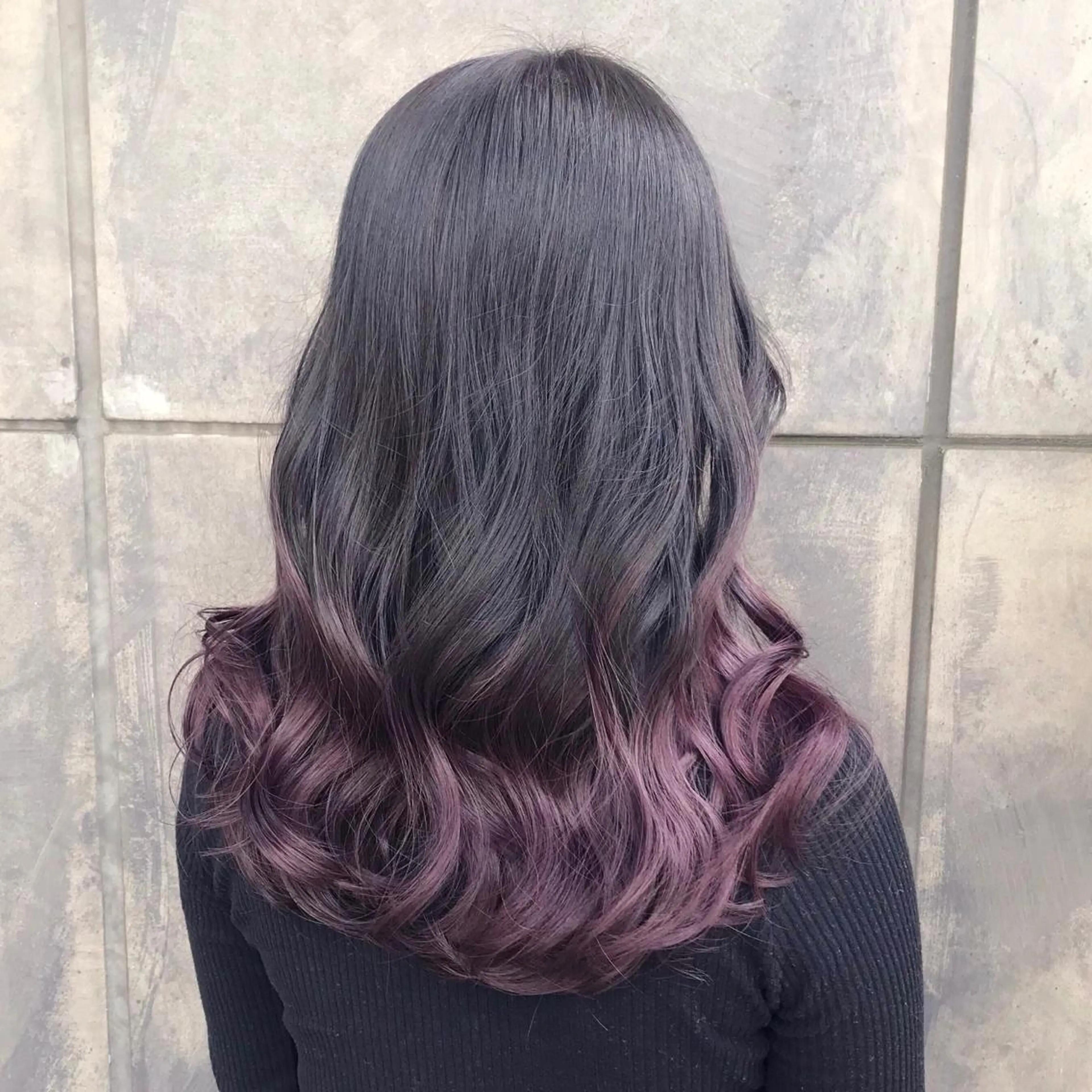 ロング カラー ブリーチ グラデーションカラー ヨシンモリ ムルギョル巻き 韓国風ヘア サロウィン所属・K-POP好き美容師 🇰🇷Kai.Yのヘアスタイル