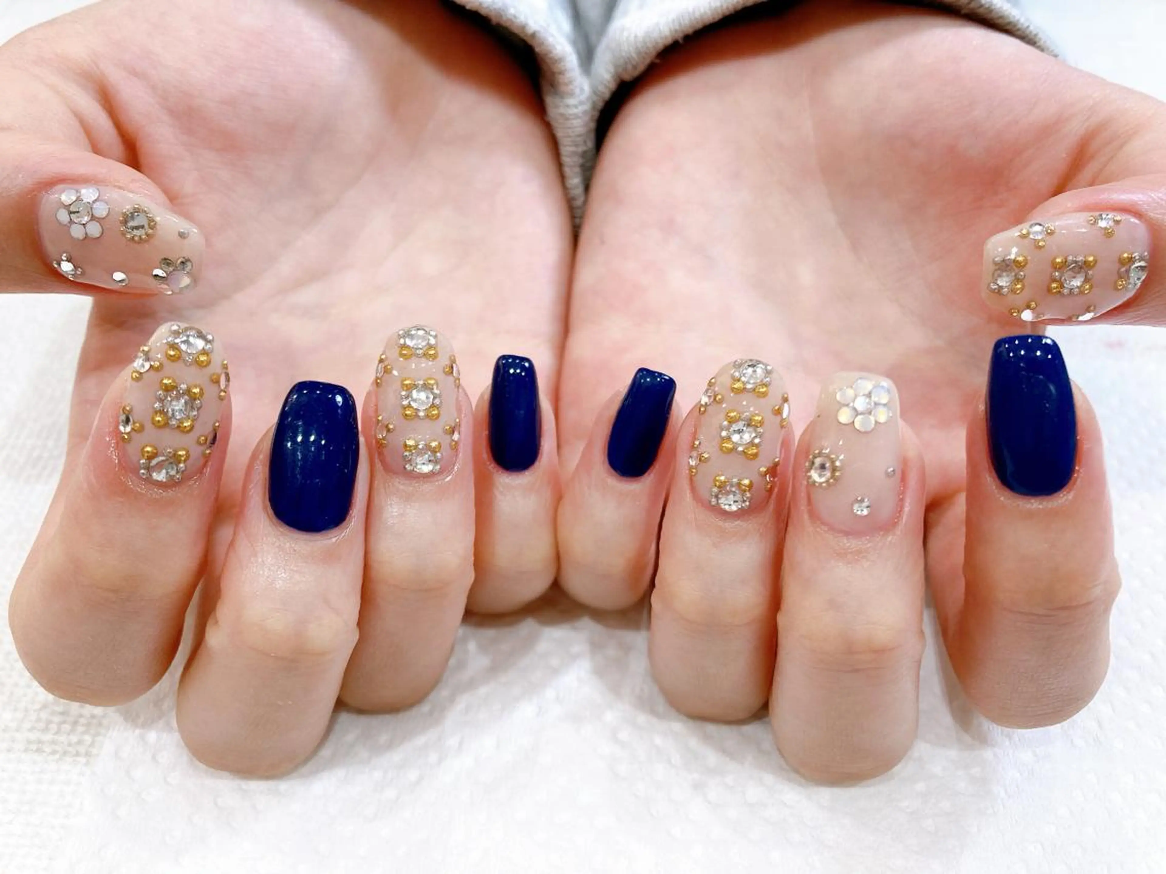 ネイル ハンドネイル Nest 平出のネイルデザイン