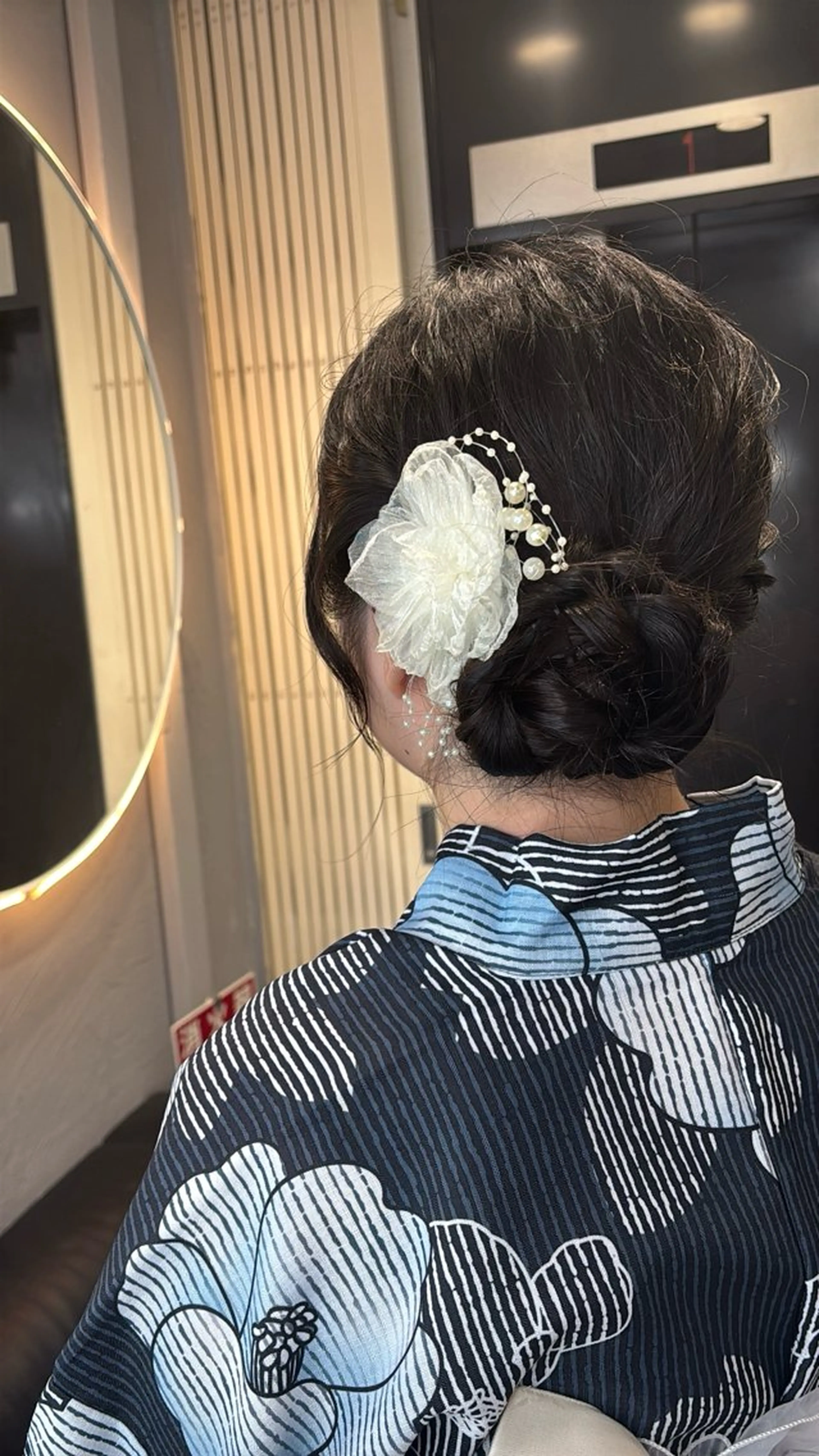 ヘアアレンジ ヘアセット 韓国ヘア/ブリーチ無 しWカラー/オリーブのヘアスタイル