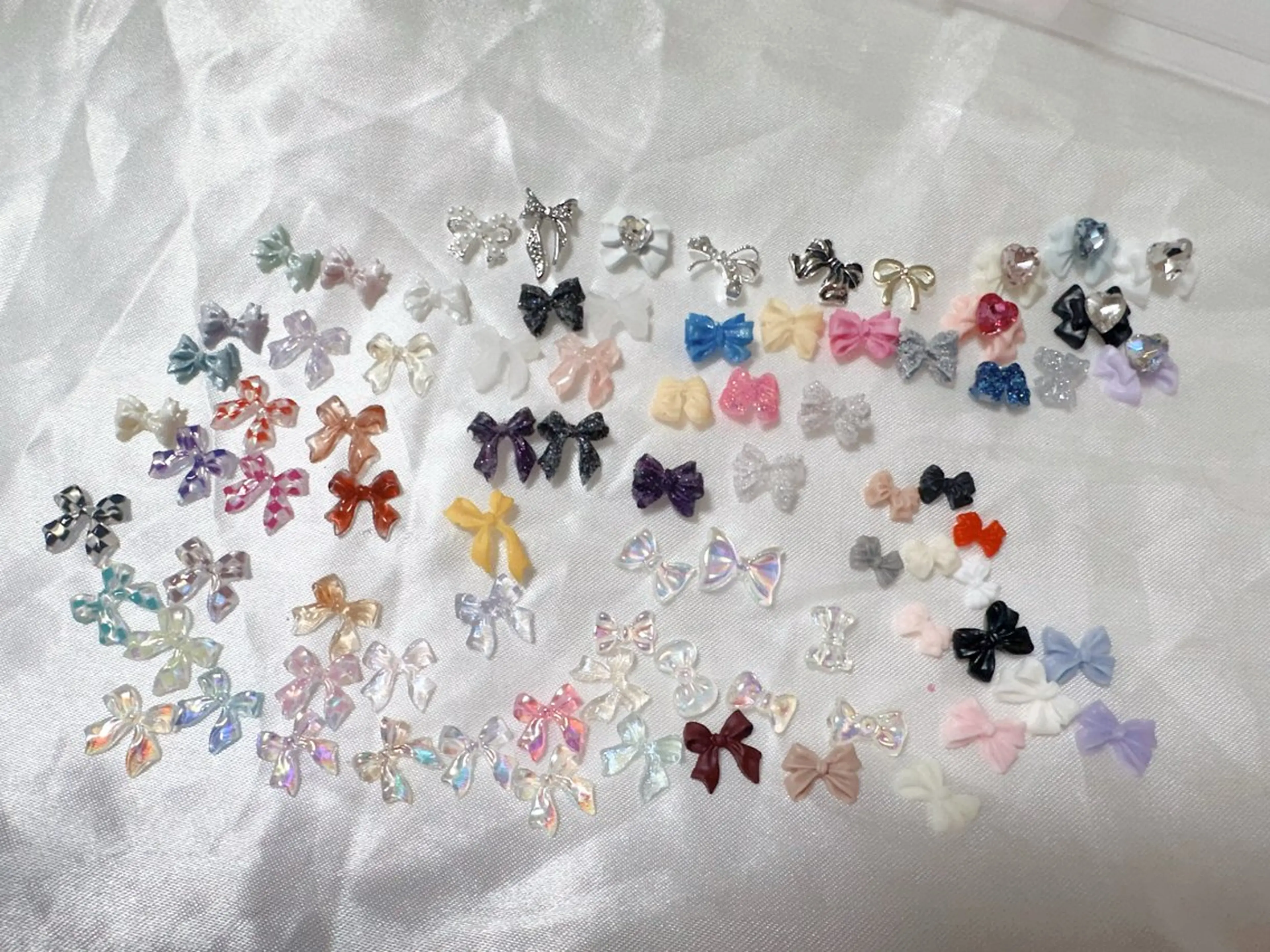 ネイル リボン 高島 夏海のネイルデザイン